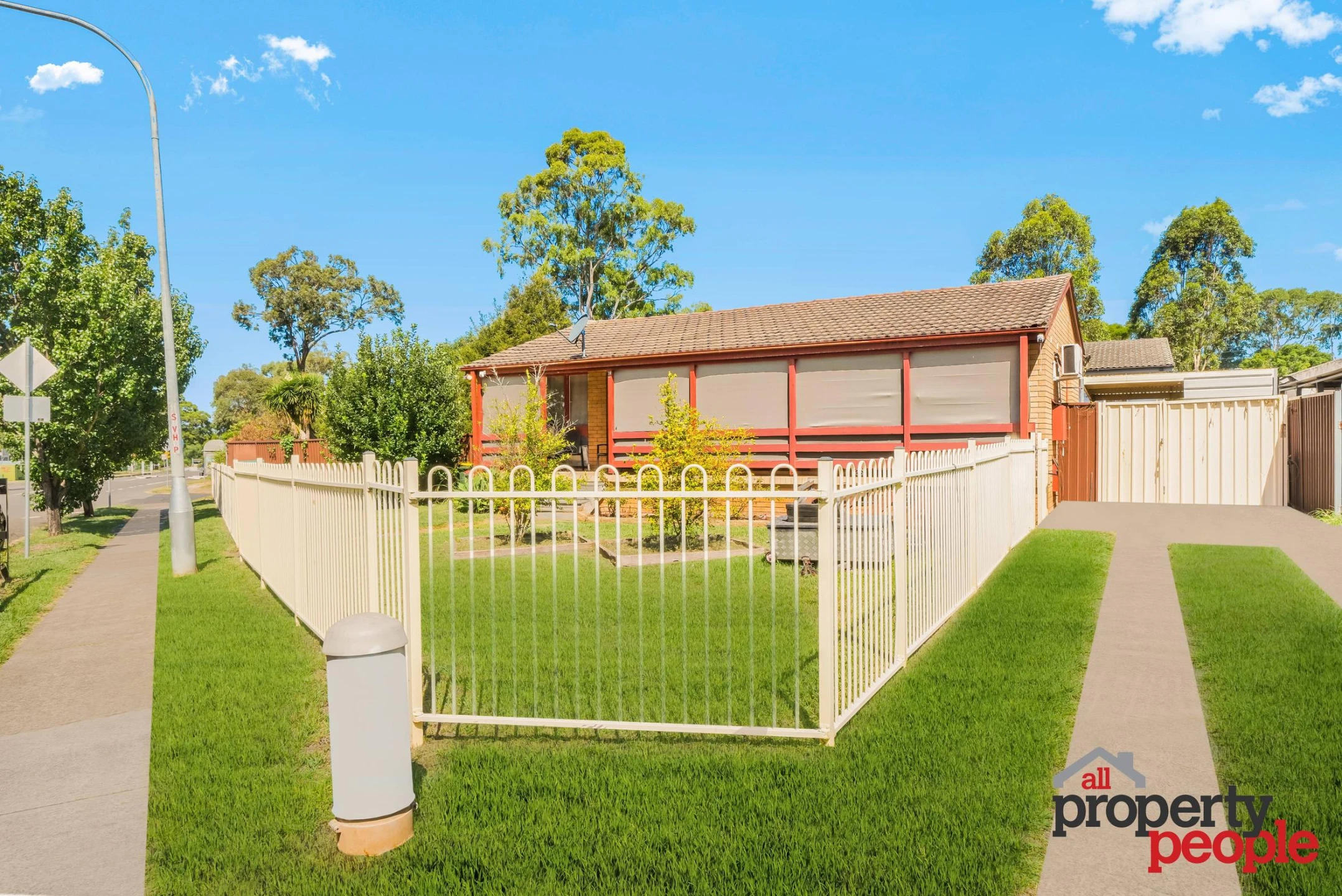 2 Boree Place, Macquarie Fields NSW 2564, Macquarie Fields - Thumbnail 2