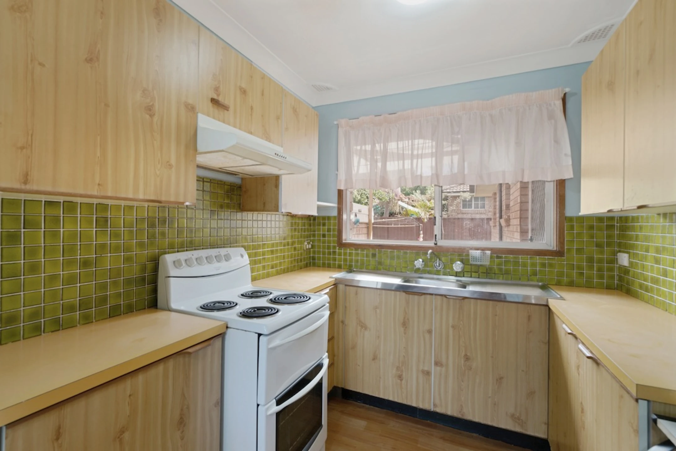 18 / 4 Sitella Place, Ingleburn NSW 2565, Ingleburn - Thumbnail 2