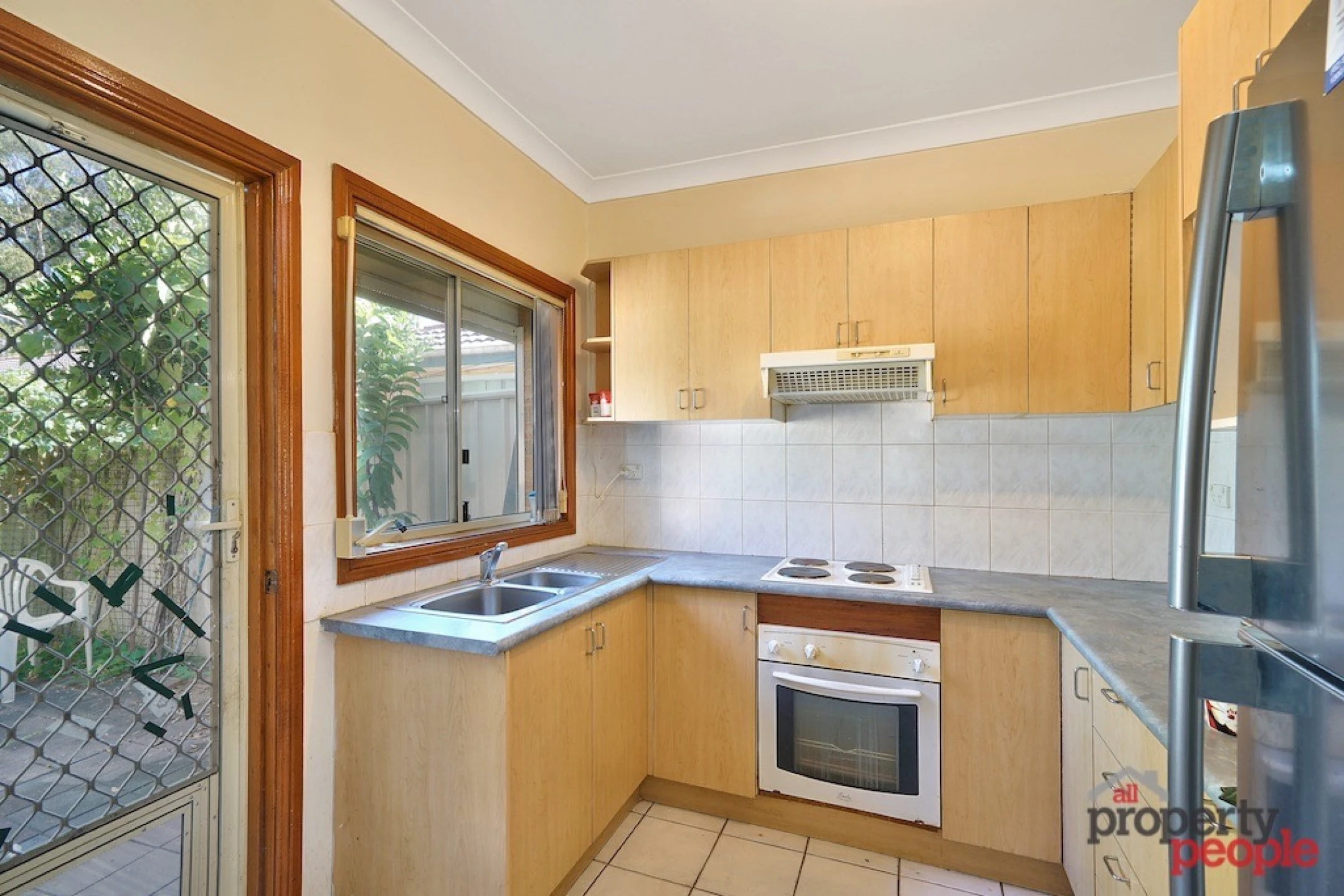 2 / 33-35 Surrey Street, Minto NSW 2566, Minto - Thumbnail 2