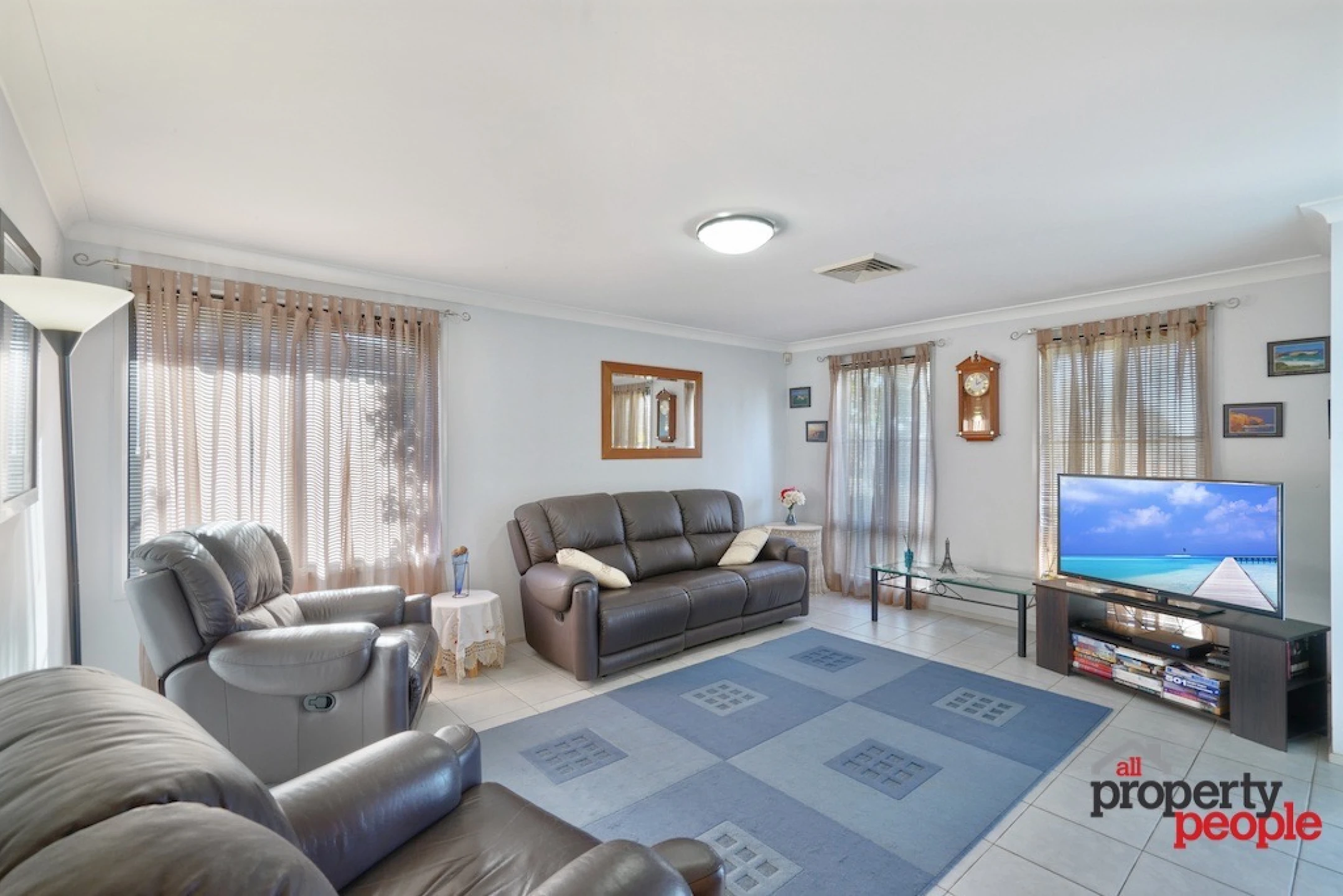 101 Oxford Road, Ingleburn NSW 2565, Ingleburn - Thumbnail 2