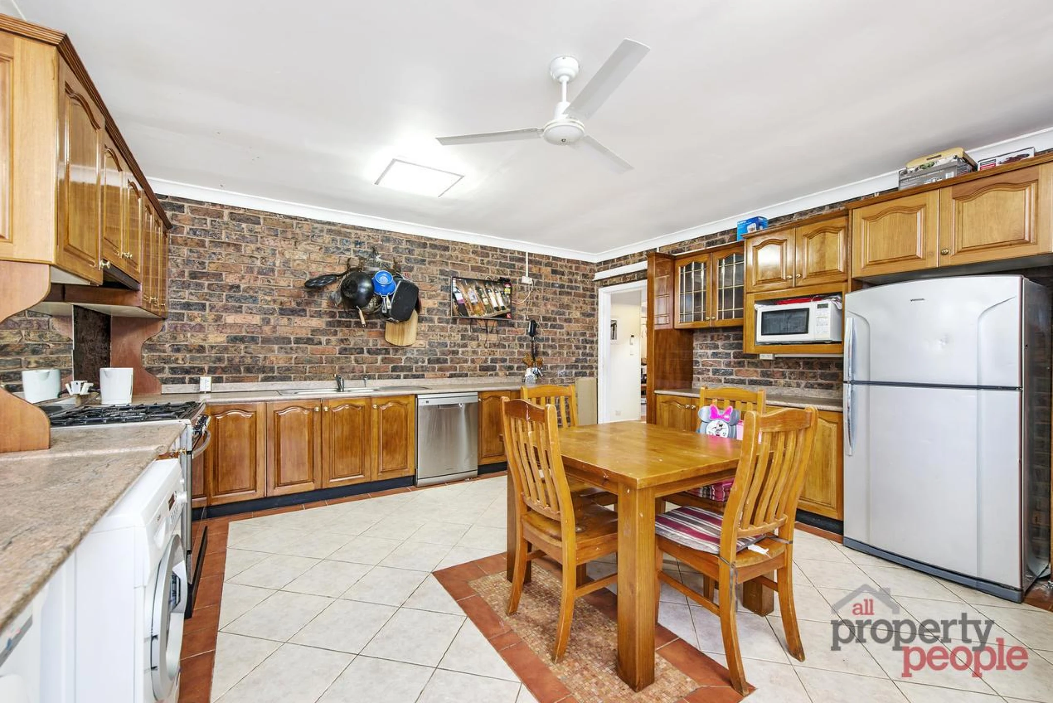 121 Minto Road, Minto NSW 2566, Minto - Thumbnail 2