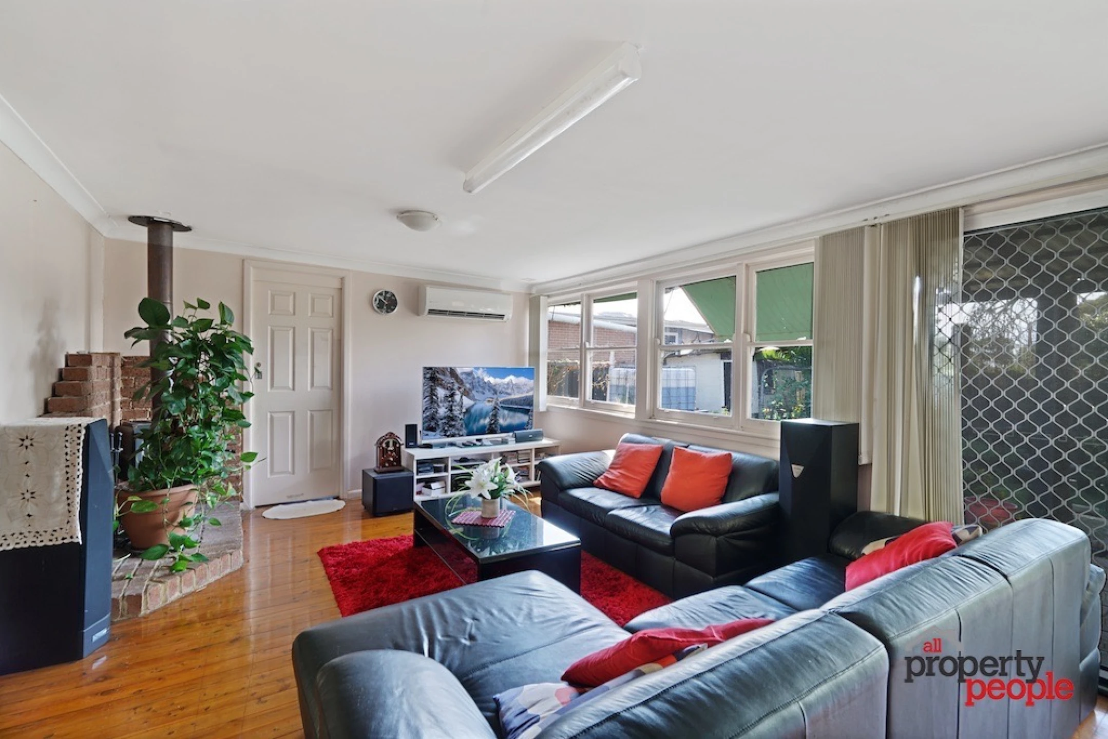 89 Cumberland Road, Ingleburn NSW 2565, Ingleburn - Thumbnail 2