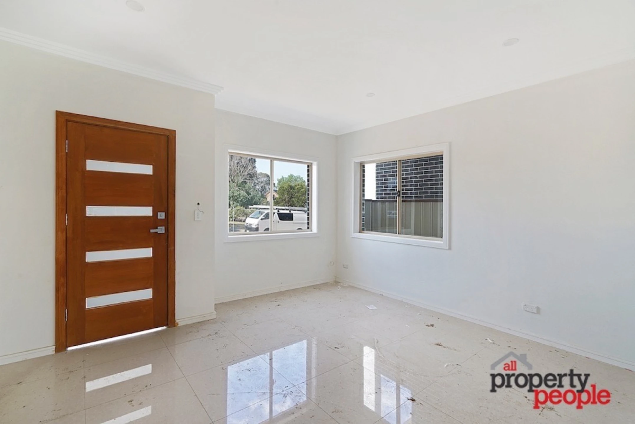 27 Hyacinth Avenue, Macquarie Fields NSW 2564, Macquarie Fields - Thumbnail 2