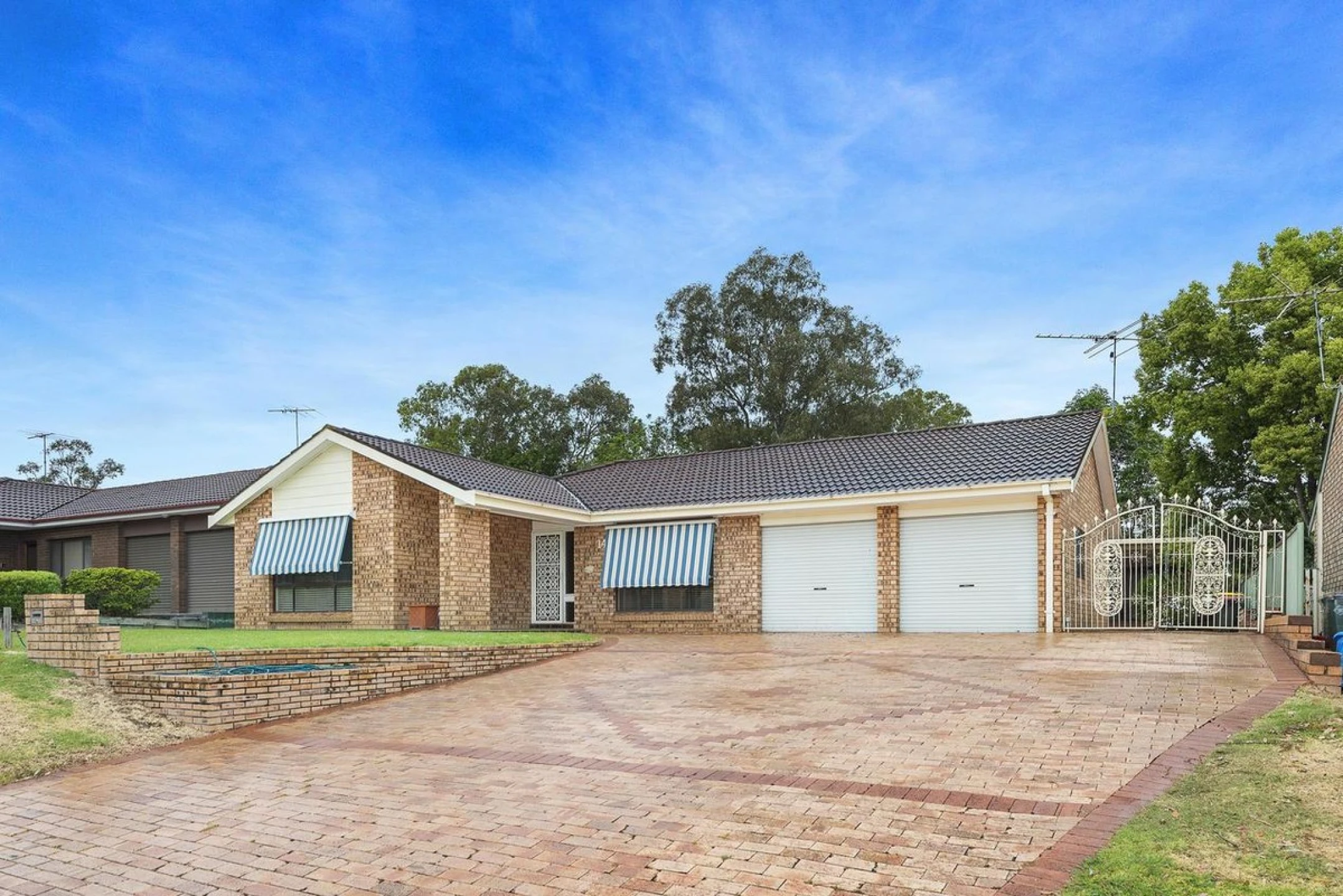 Property enquiry form background image