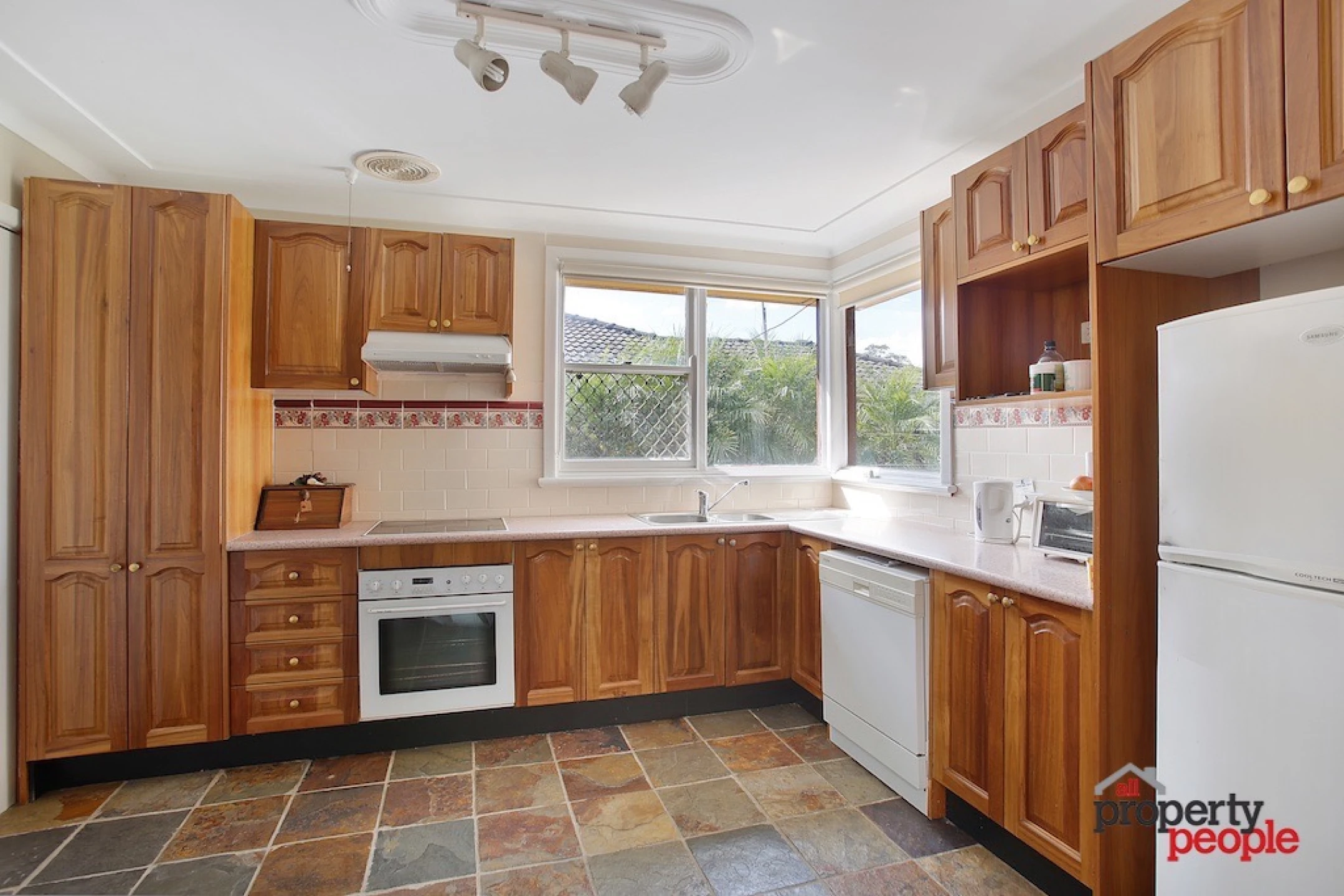 Macquarie Fields NSW 2564, Macquarie Fields - Thumbnail 2