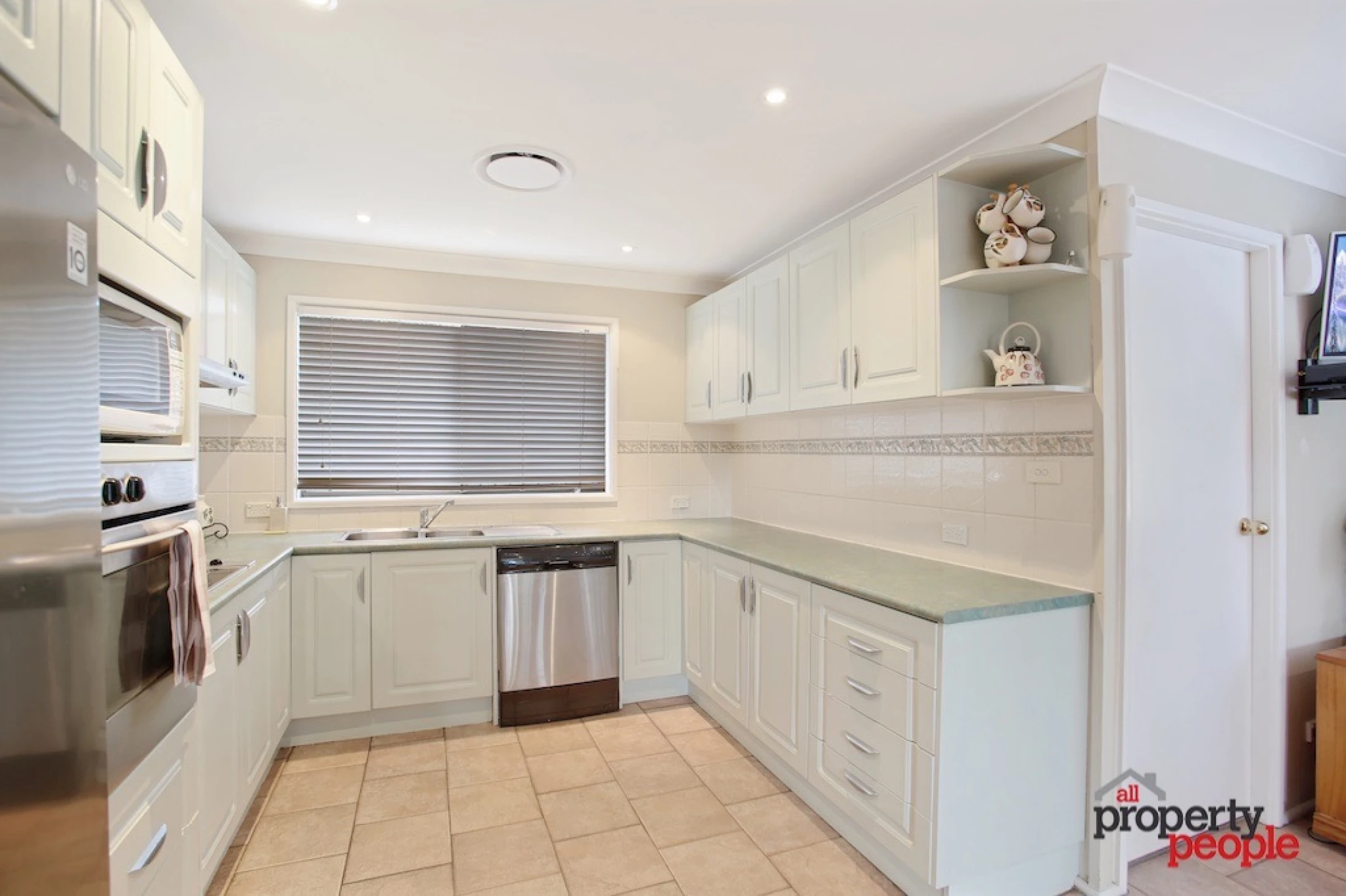 3 Podargus Place, Ingleburn NSW 2565, Ingleburn - Thumbnail 2