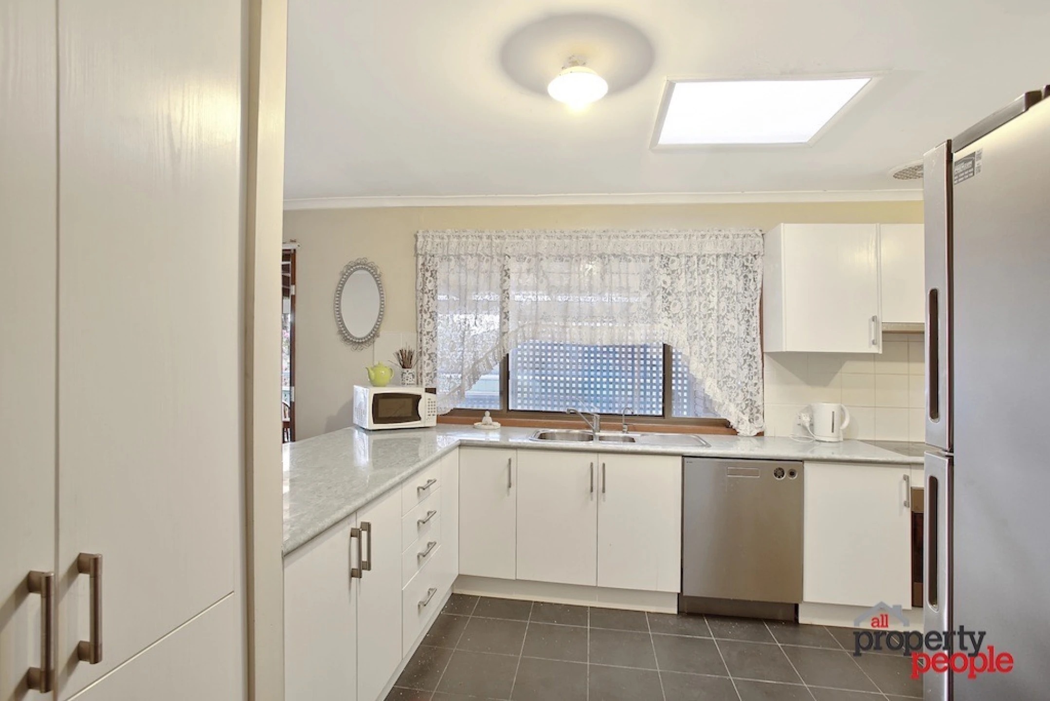 7 Wolseley Place, Ingleburn NSW 2565, Ingleburn - Thumbnail 2