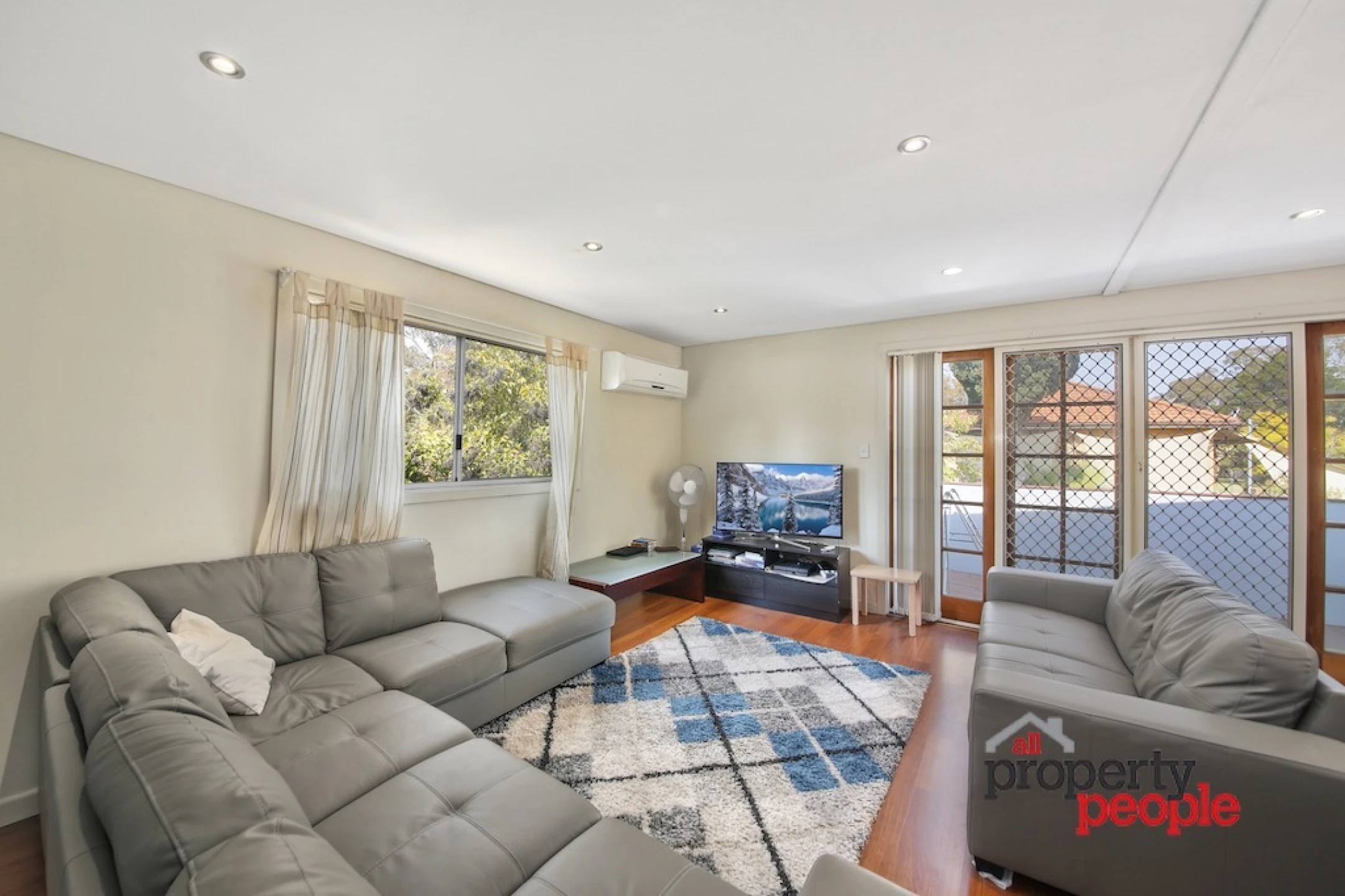 54 Myee Road, Macquarie Fields NSW 2564, Macquarie Fields - Thumbnail 3