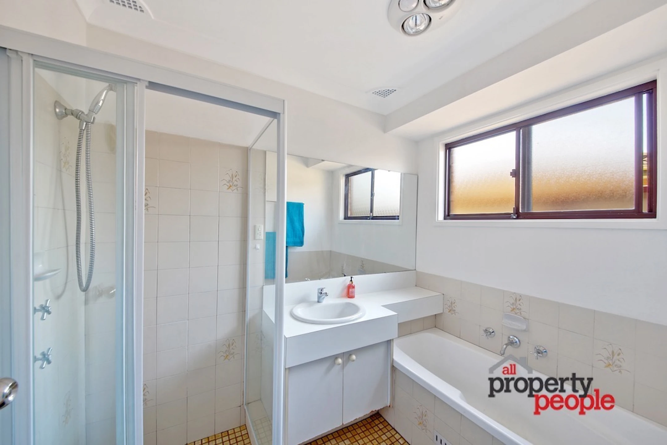 24 Gentian Avenue, Macquarie Fields NSW 2564, Macquarie Fields - Thumbnail 8