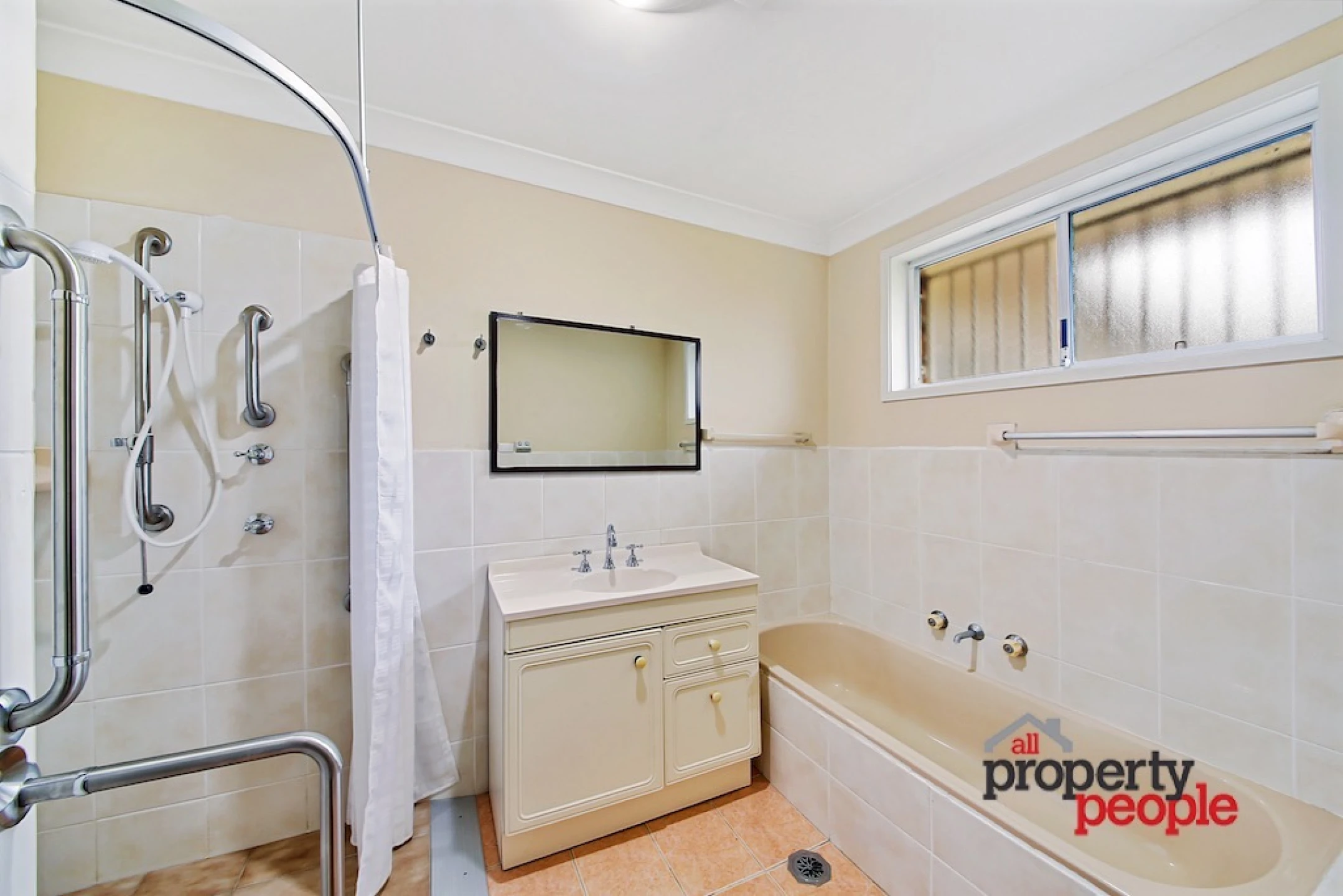 37 Adrian Street, Macquarie Fields NSW 2564, Macquarie Fields - Thumbnail 8