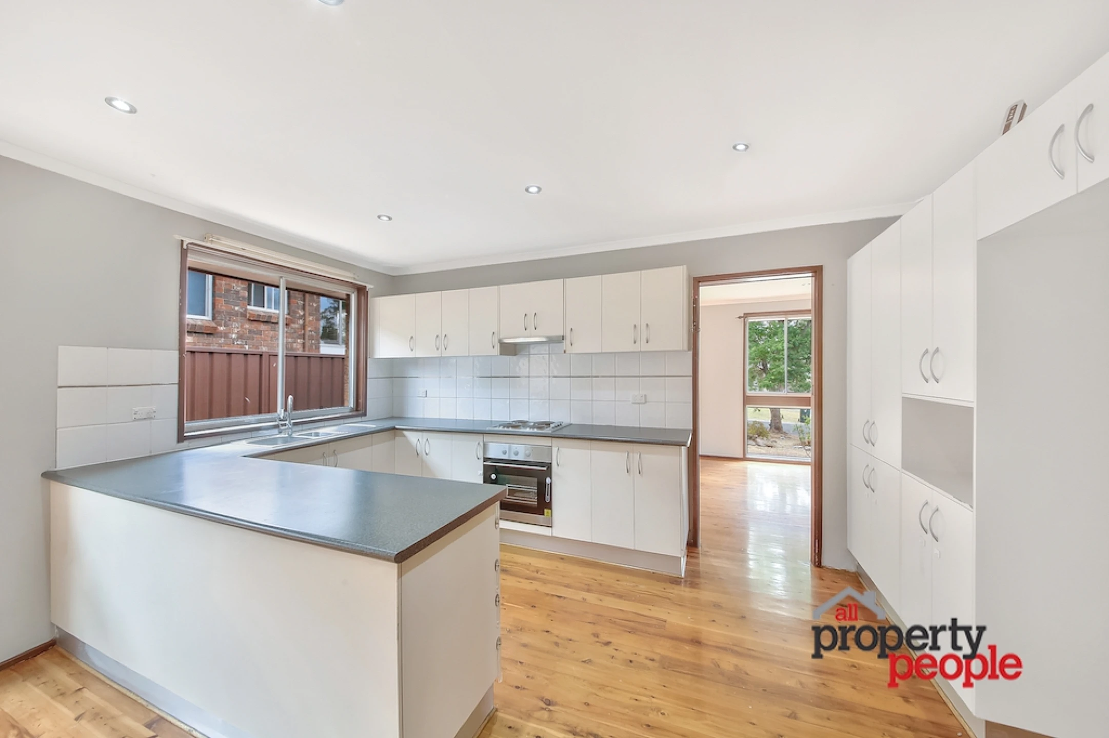 8 Singer Place, Ingleburn NSW 2565, Ingleburn - Thumbnail 2