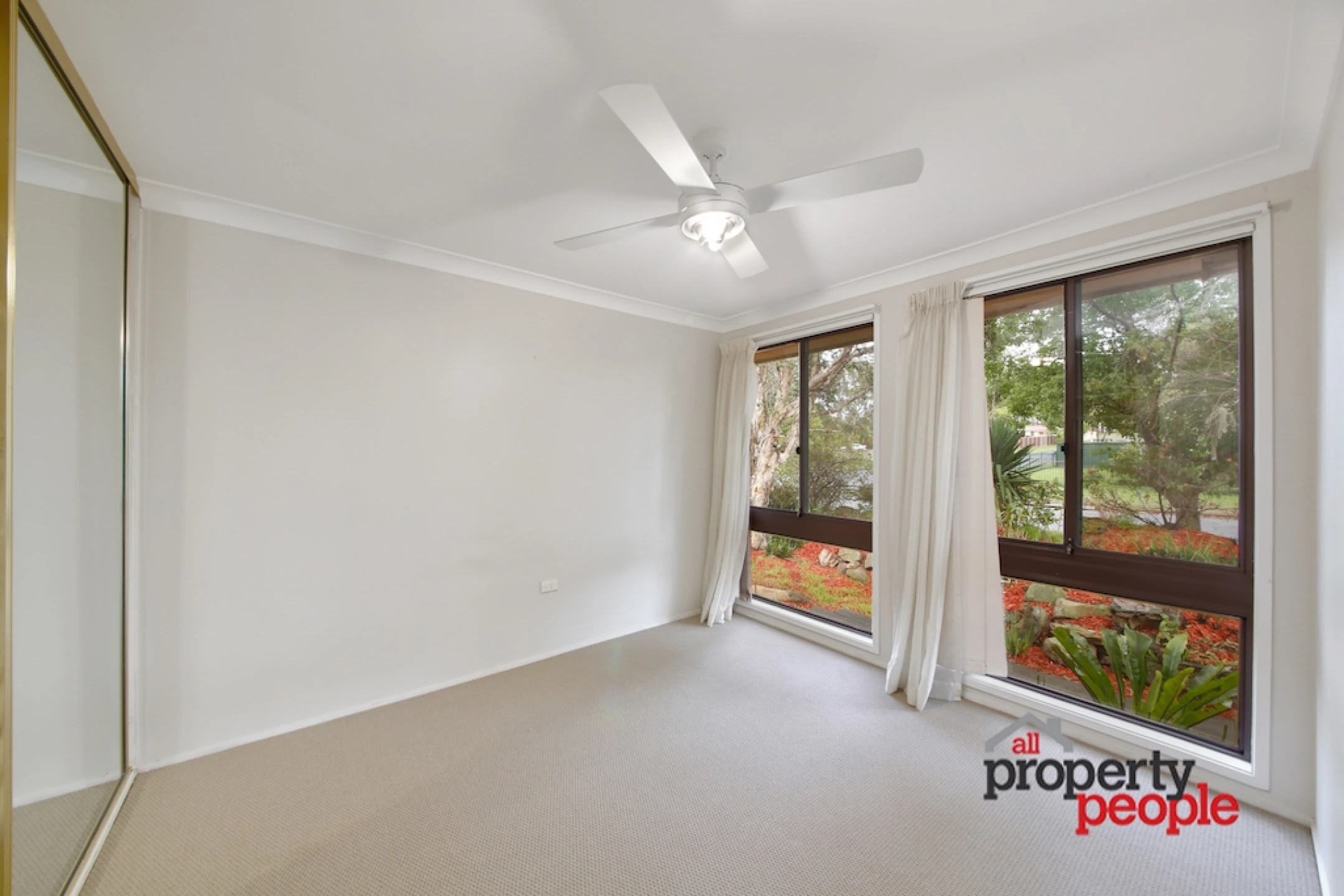 2 Hyacinth Avenue, Macquarie Fields NSW 2564, Macquarie Fields - Thumbnail 8