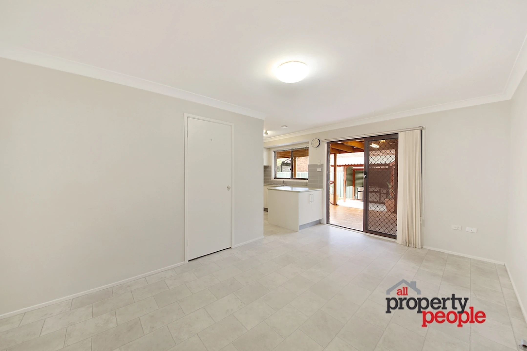 2 Hyacinth Avenue, Macquarie Fields NSW 2564, Macquarie Fields - Thumbnail 5