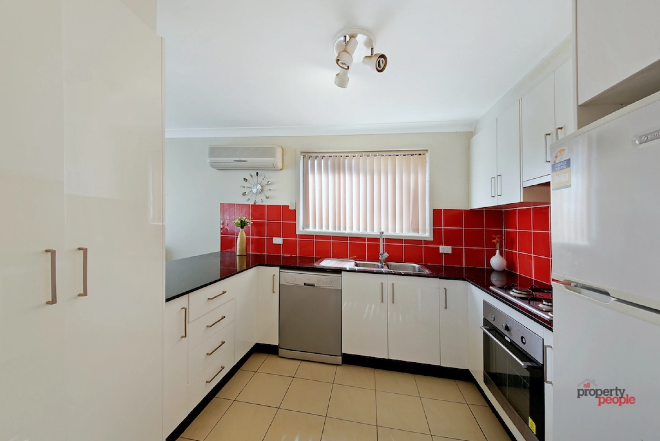 22 Fuchsia Crescent, Macquarie Fields NSW 2564, Macquarie Fields - Thumbnail 2