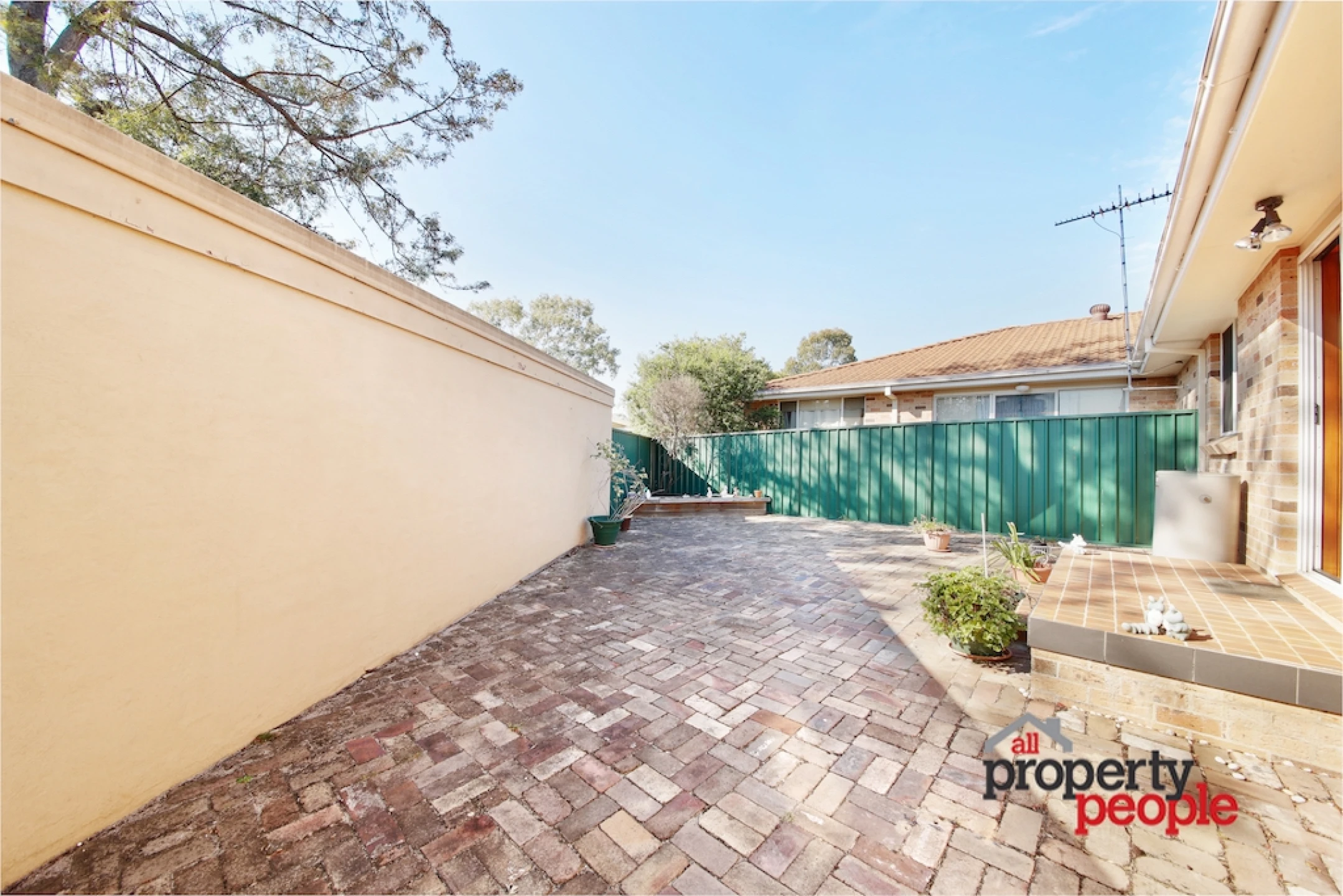 1 / 130 Oxford Road, Ingleburn NSW 2565, Ingleburn - Thumbnail 2