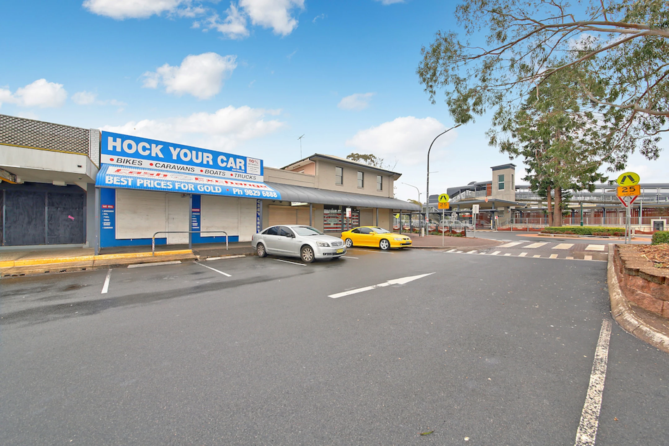 1 / 3 Oxford Road, Ingleburn NSW 2565, Ingleburn - Thumbnail 2