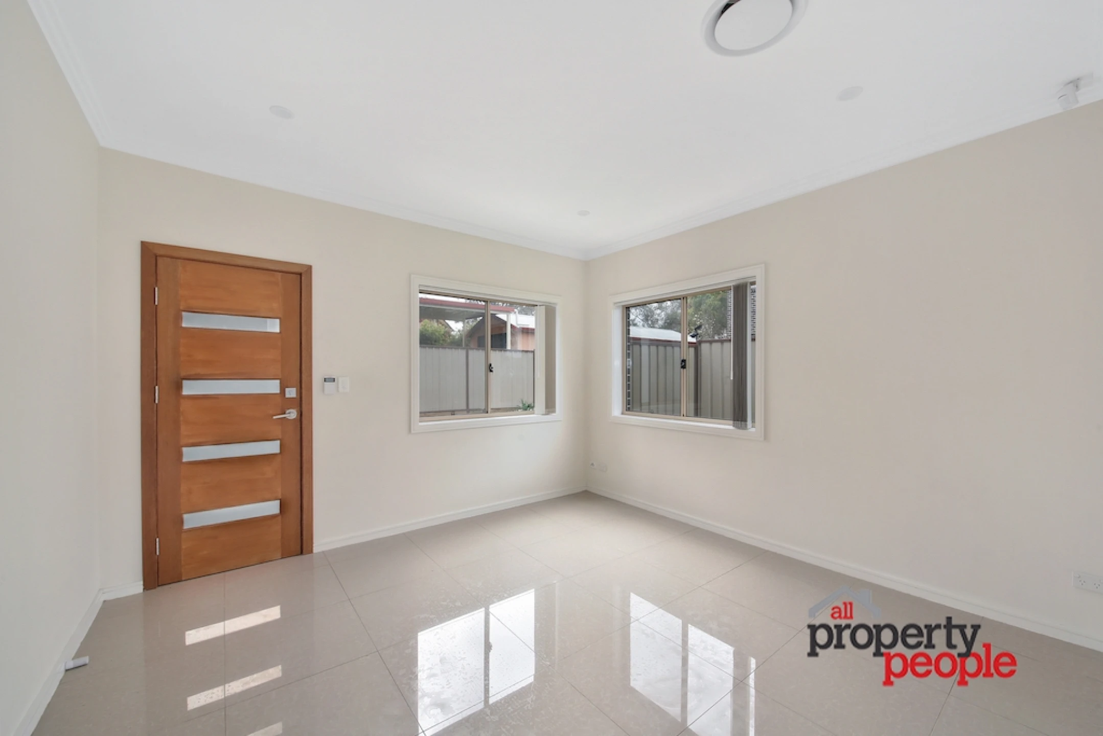 2 / 16 Groundsel Avenue, Macquarie Fields NSW 2564, Macquarie Fields - Thumbnail 3