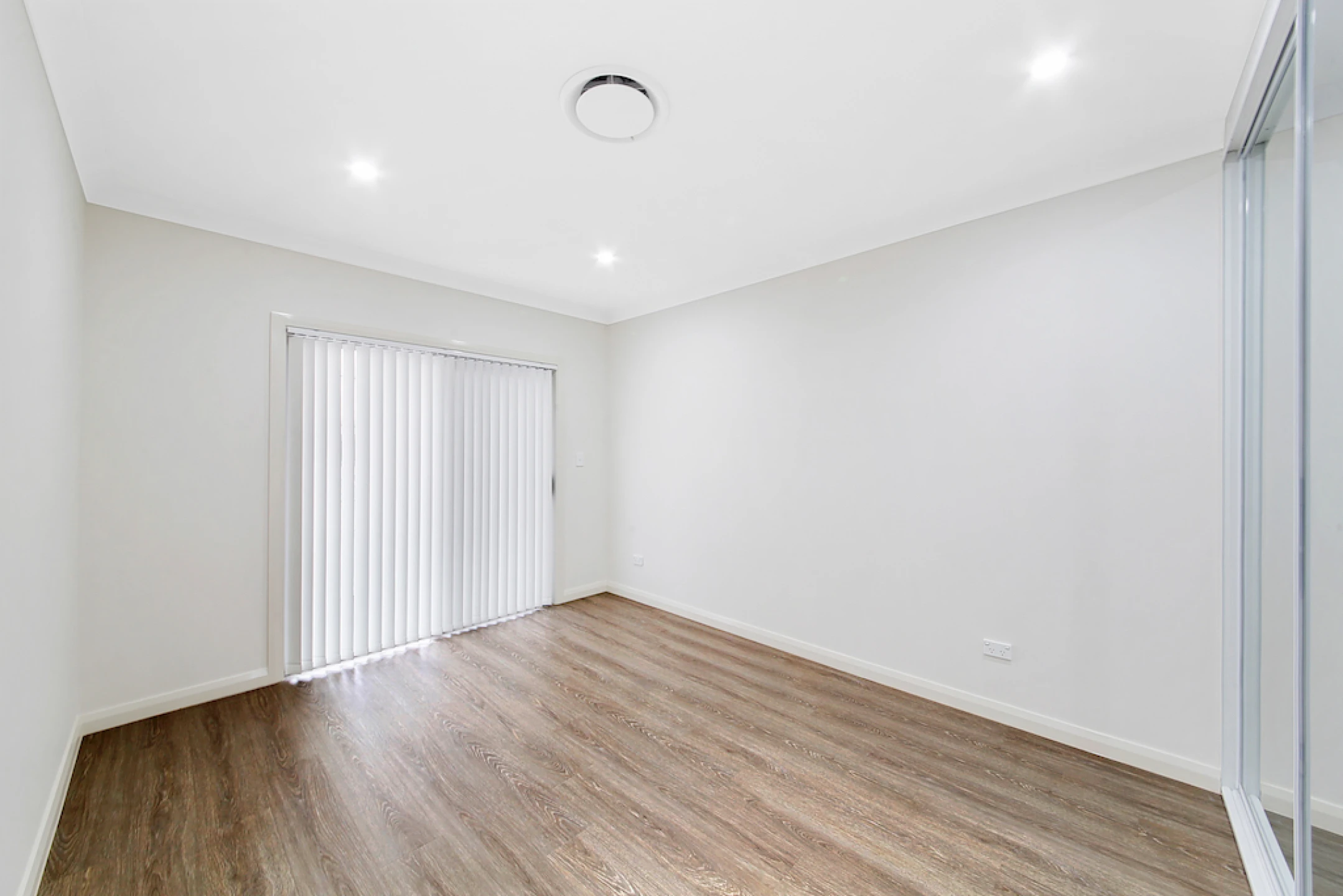 16 Moorebank Avenue, Moorebank NSW 2170, Moorebank - Thumbnail 8