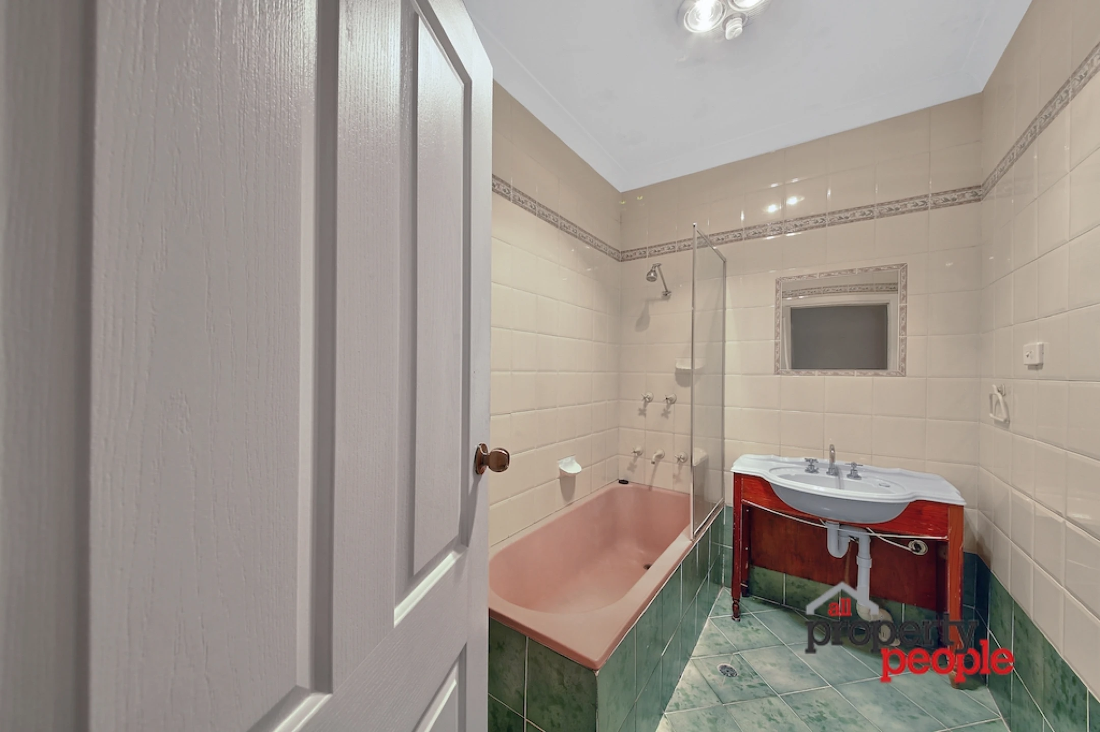 10 Macquarie Road, Ingleburn NSW 2565, Ingleburn - Thumbnail 6