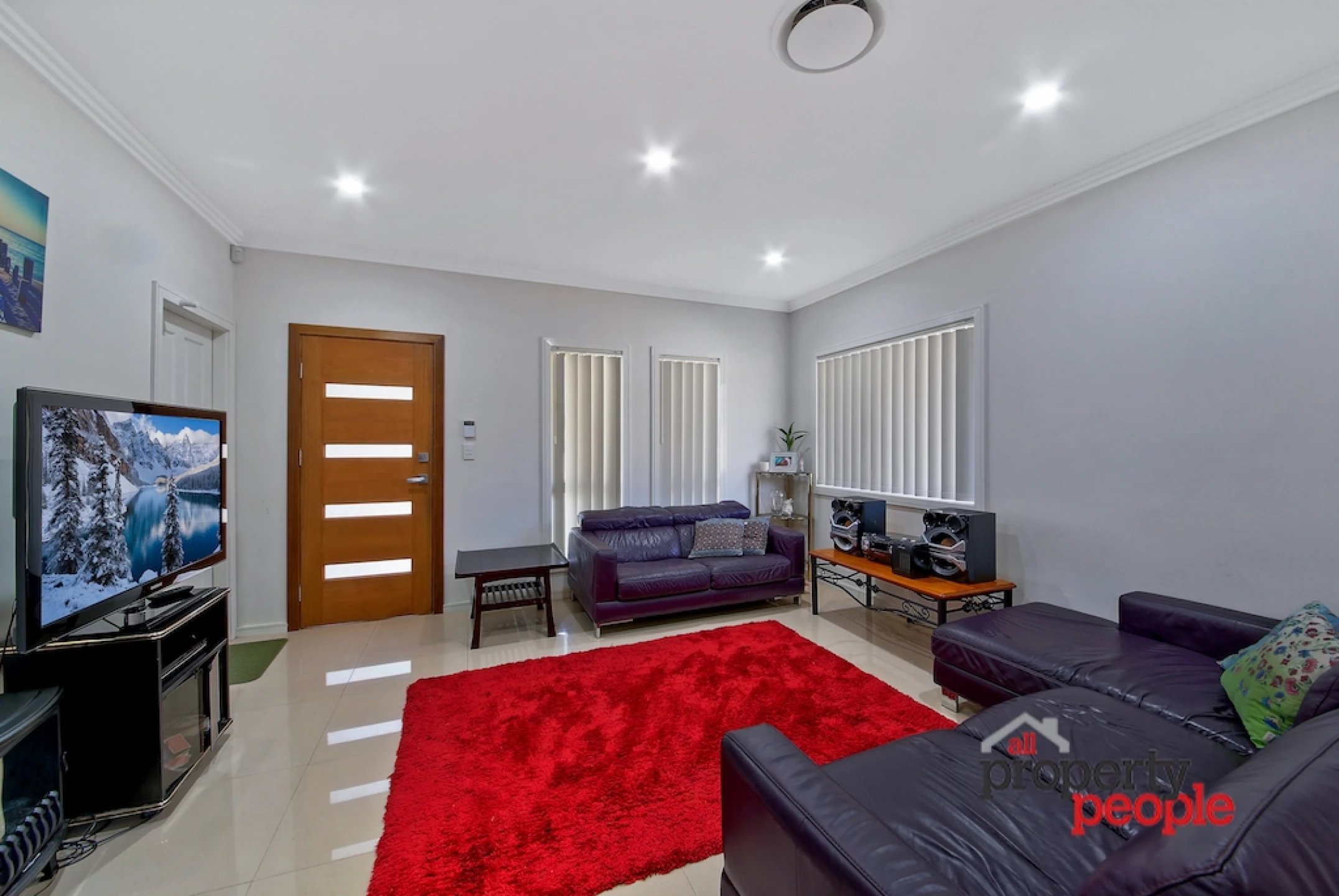 1 / 16 Groundsel Avenue, Macquarie Fields NSW 2564, Macquarie Fields - Thumbnail 3