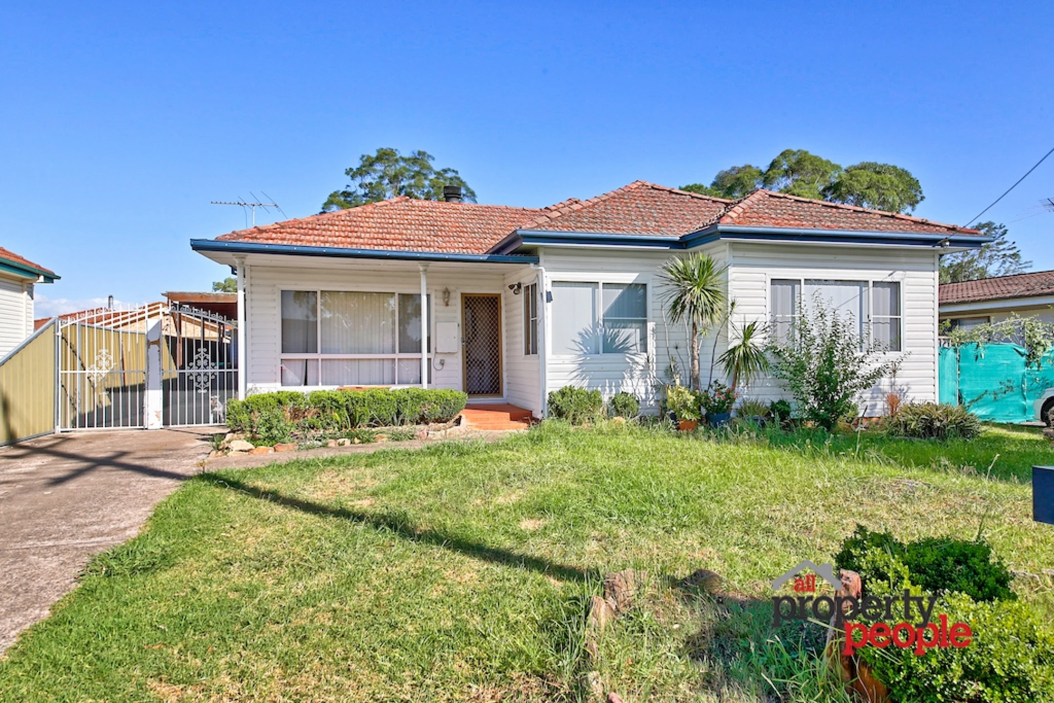 22-24 Waratah Crescent, MACQUARIE FIELDS NSW 2564, Macquarie Fields - Thumbnail 2
