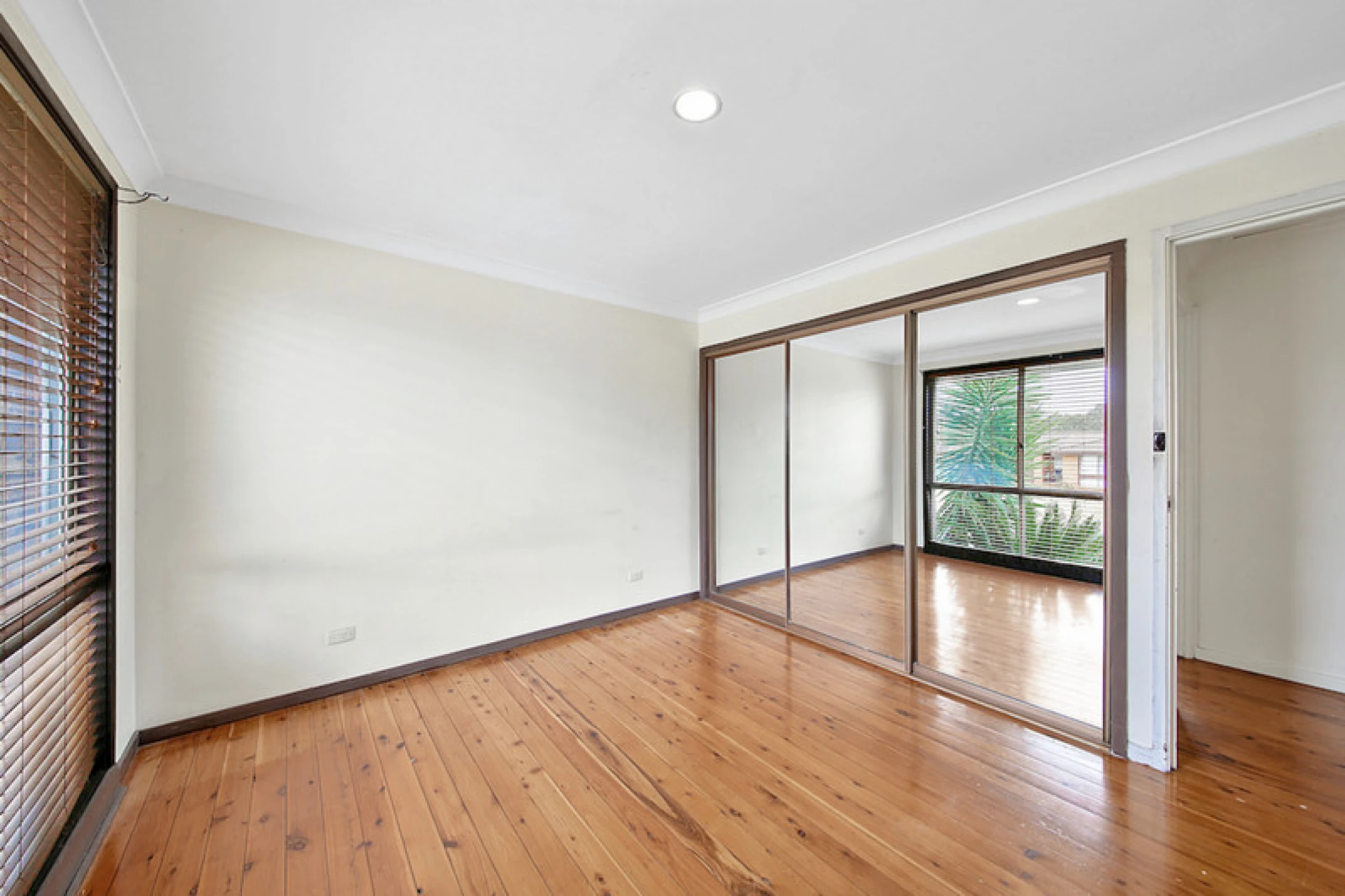 20 Adrian Street, Macquarie Fields NSW 2564, Macquarie Fields - Thumbnail 6
