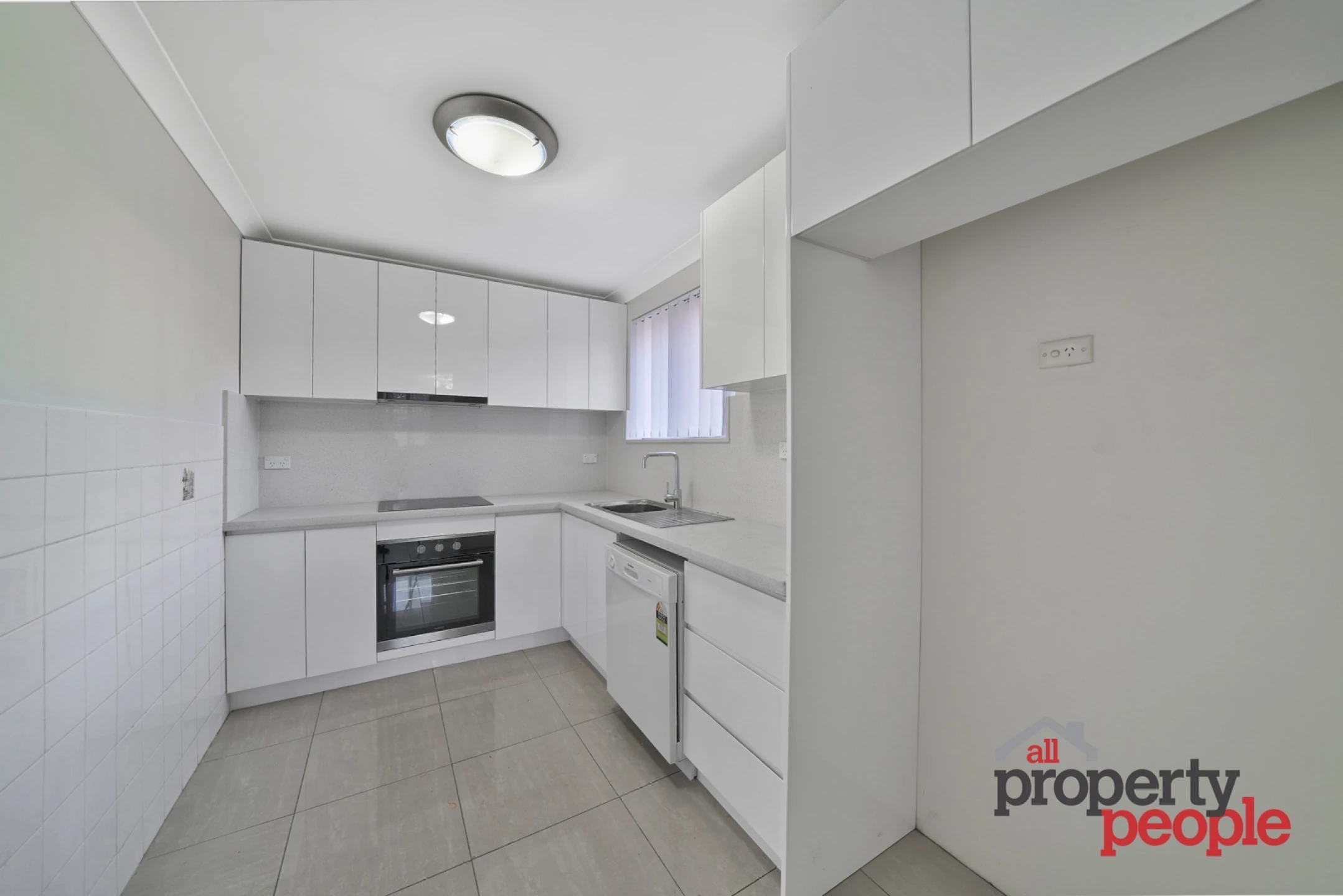 9 / 10 Atchison Road, Macquarie Fields NSW 2564, Macquarie Fields - Thumbnail 3