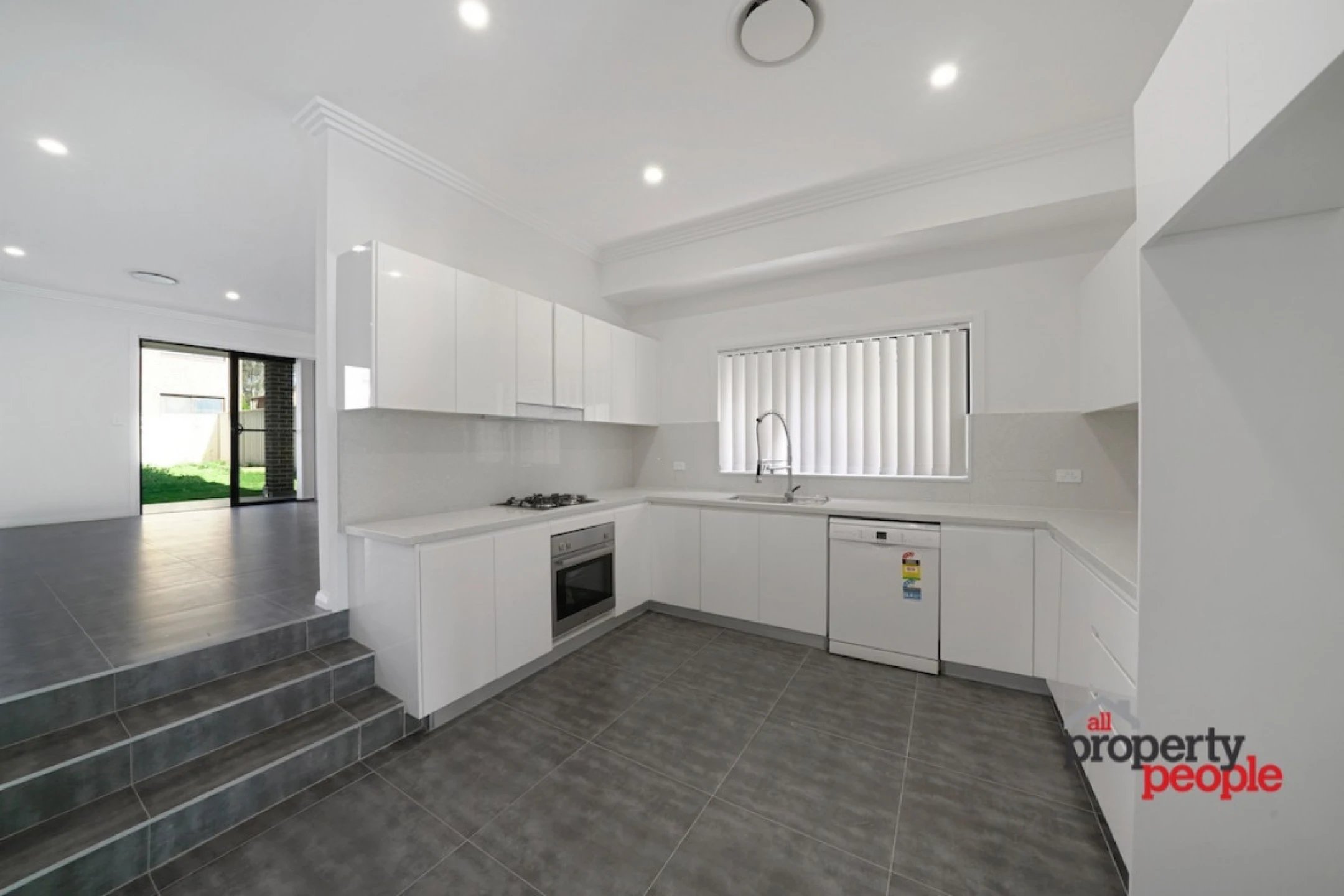 15B Bensley Road, Macquarie Fields NSW 2564, Macquarie Fields - Thumbnail 5