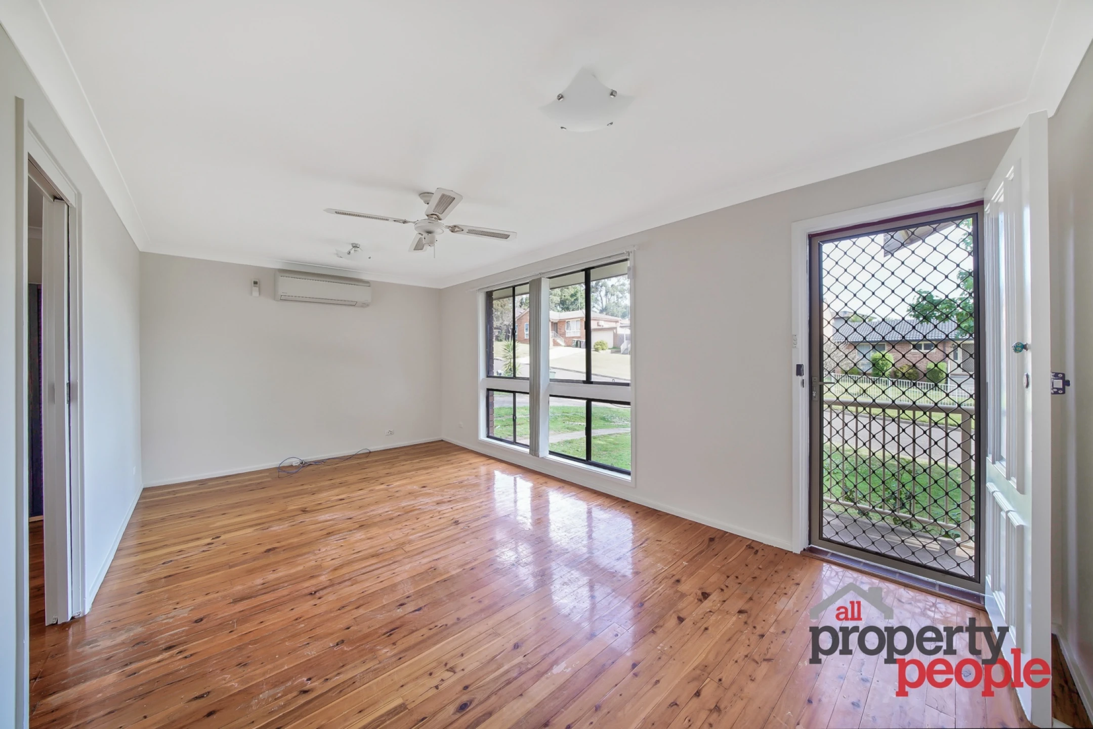 14 Fenton Crescent, Minto NSW 2566, Minto - Thumbnail 2