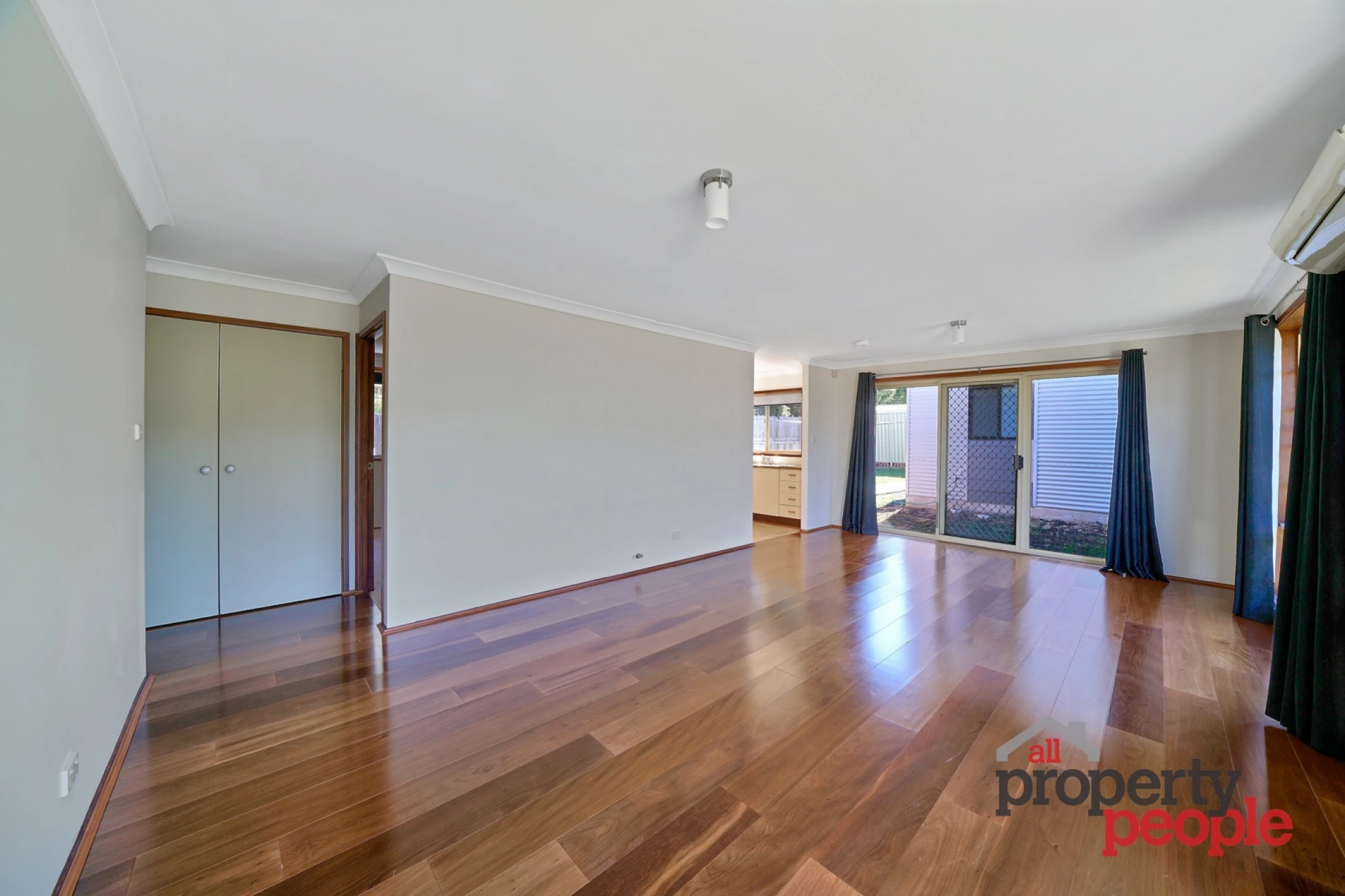 32 Falcon Circuit, Green Valley NSW 2168, Green Valley - Thumbnail 2