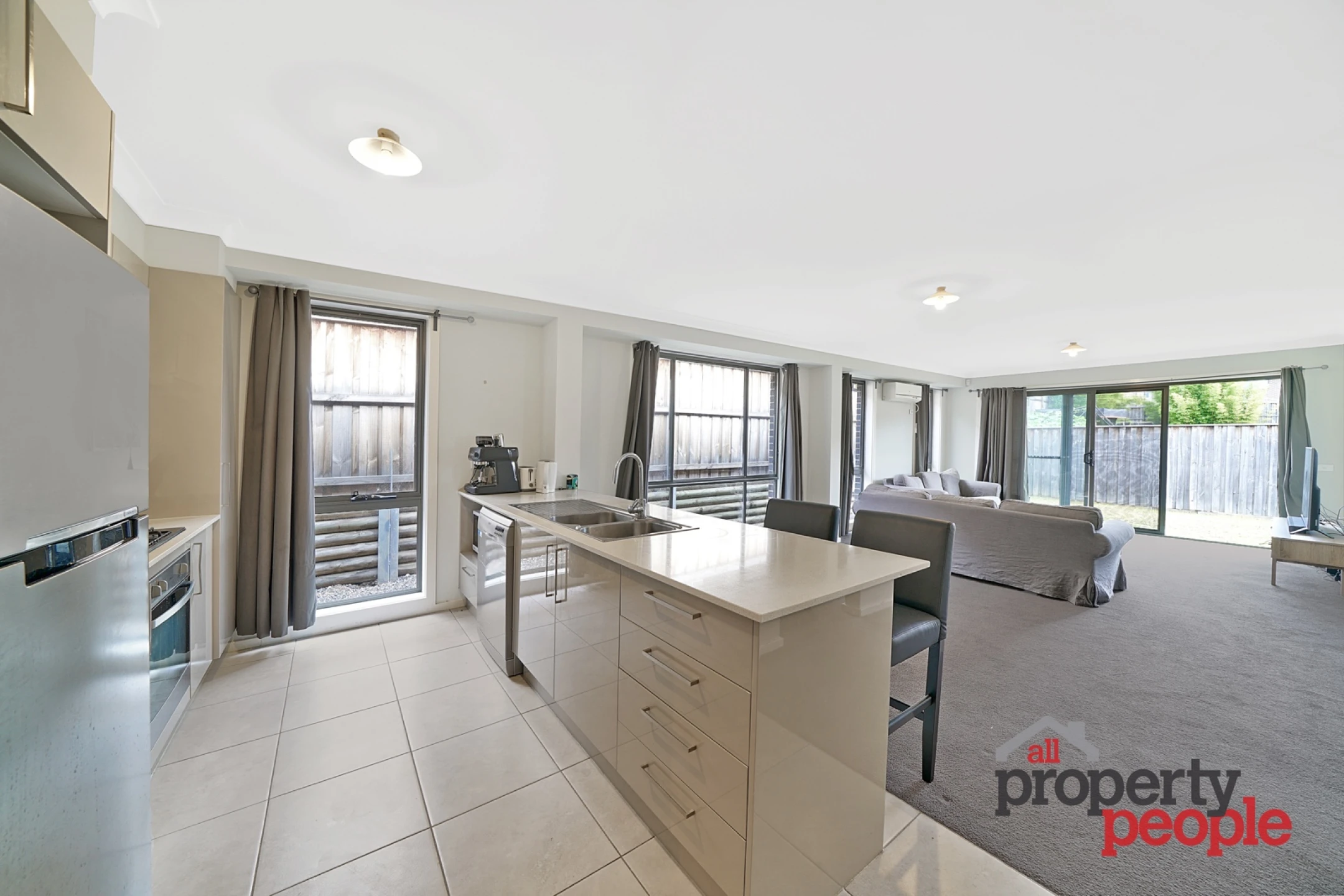 9 Rolla Road, Glenfield NSW 2167, Glenfield - Thumbnail 2