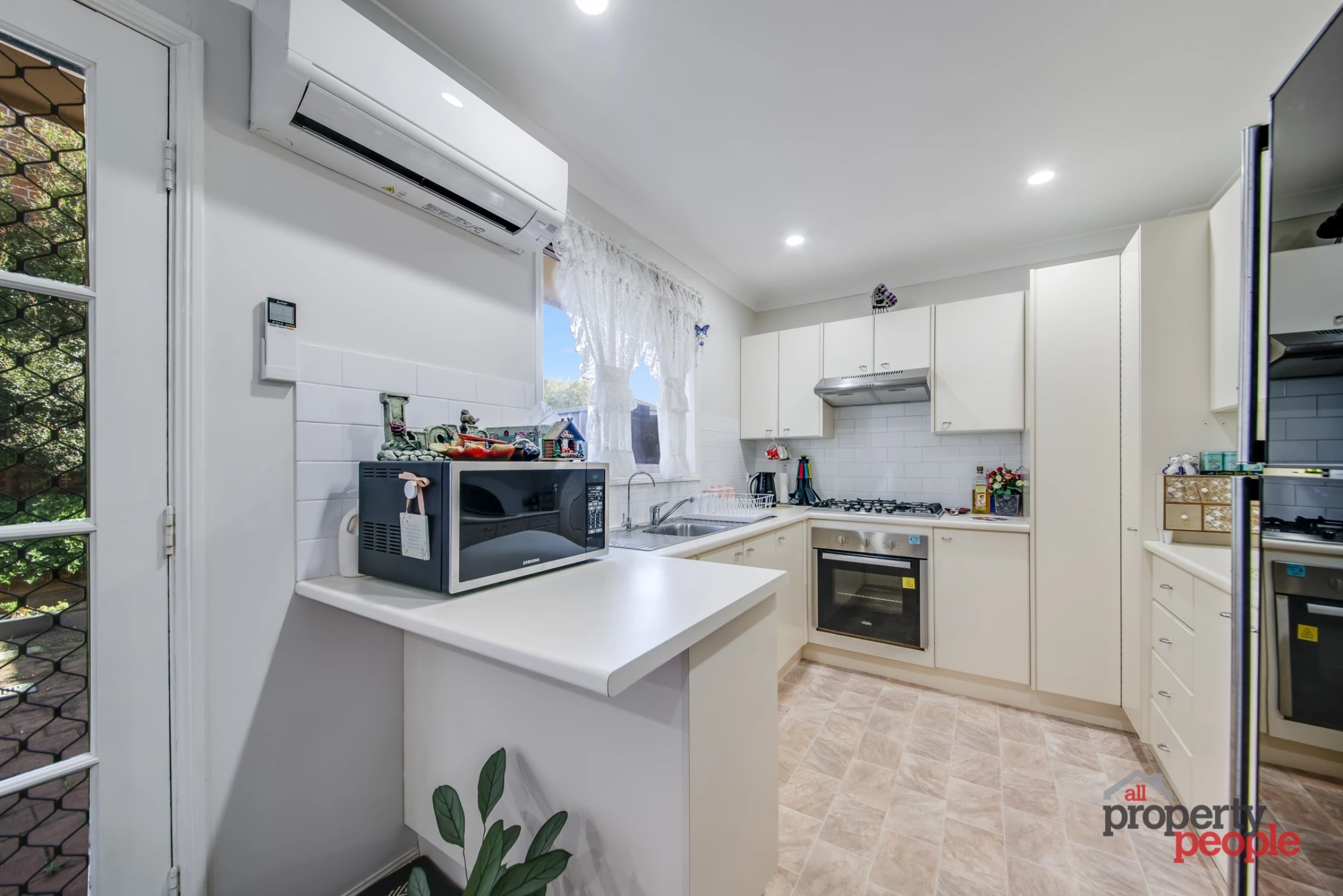 3 / 6 Parkholme Circuit, Englorie Park NSW 2560, Englorie Park - Thumbnail 3
