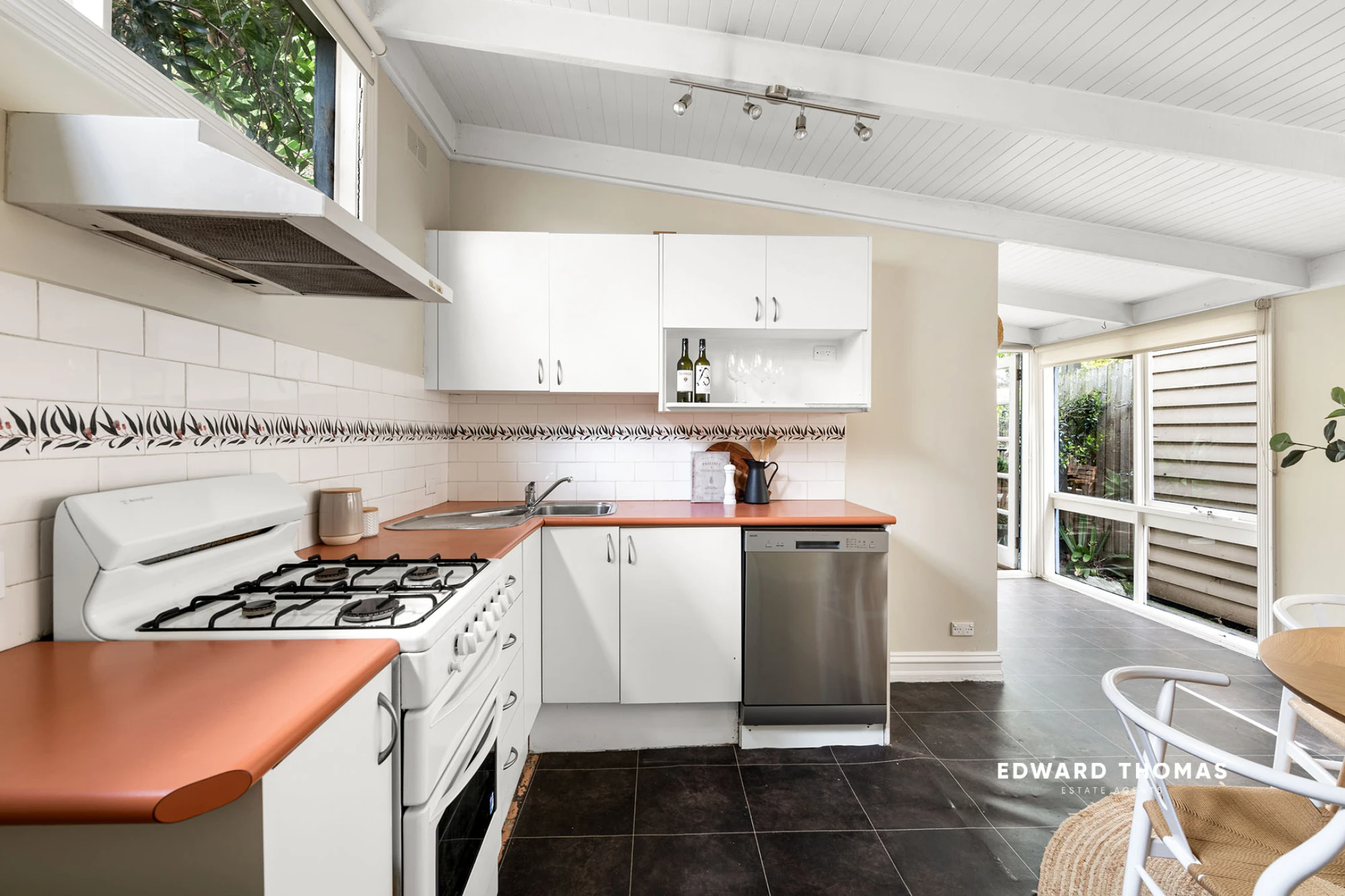 17 Gordon Crescent, KENSINGTON VIC 3031, Kensington - Thumbnail 7