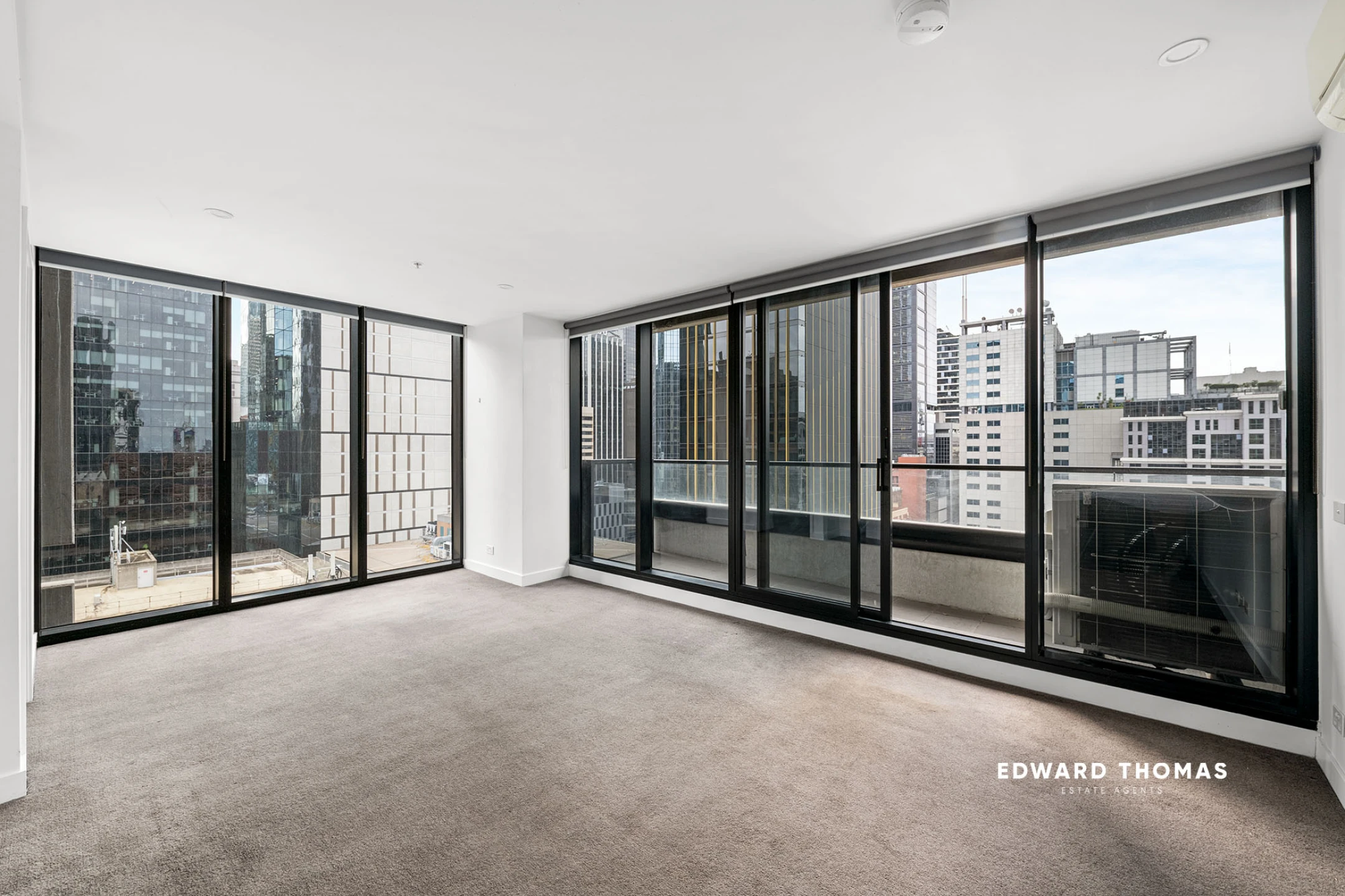 1702 / 7 Katherine Place, Melbourne VIC 3000, Melbourne - Thumbnail 3