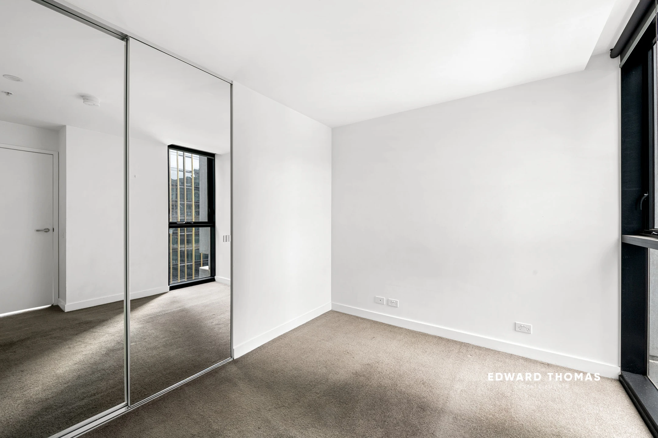 1702 / 7 Katherine Place, Melbourne VIC 3000, Melbourne - Thumbnail 8