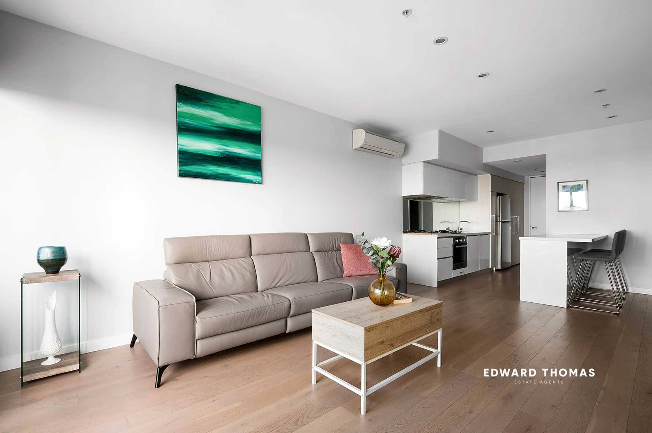 2701 / 35 Malcolm Street, South Yarra VIC 3141, South Yarra - Thumbnail 2
