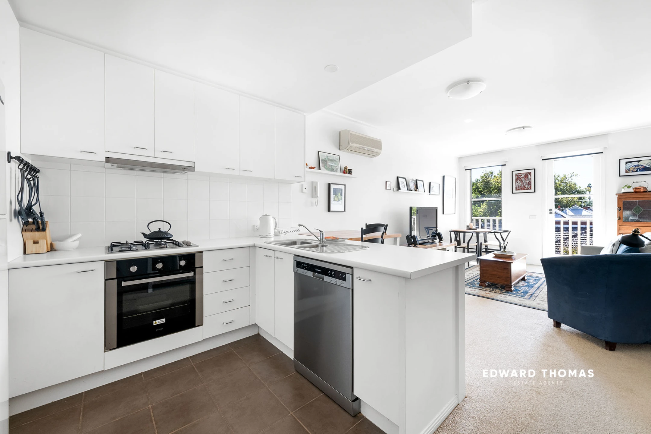 8 / 37 Kensington Road, Kensington VIC 3031, Kensington - Thumbnail 2