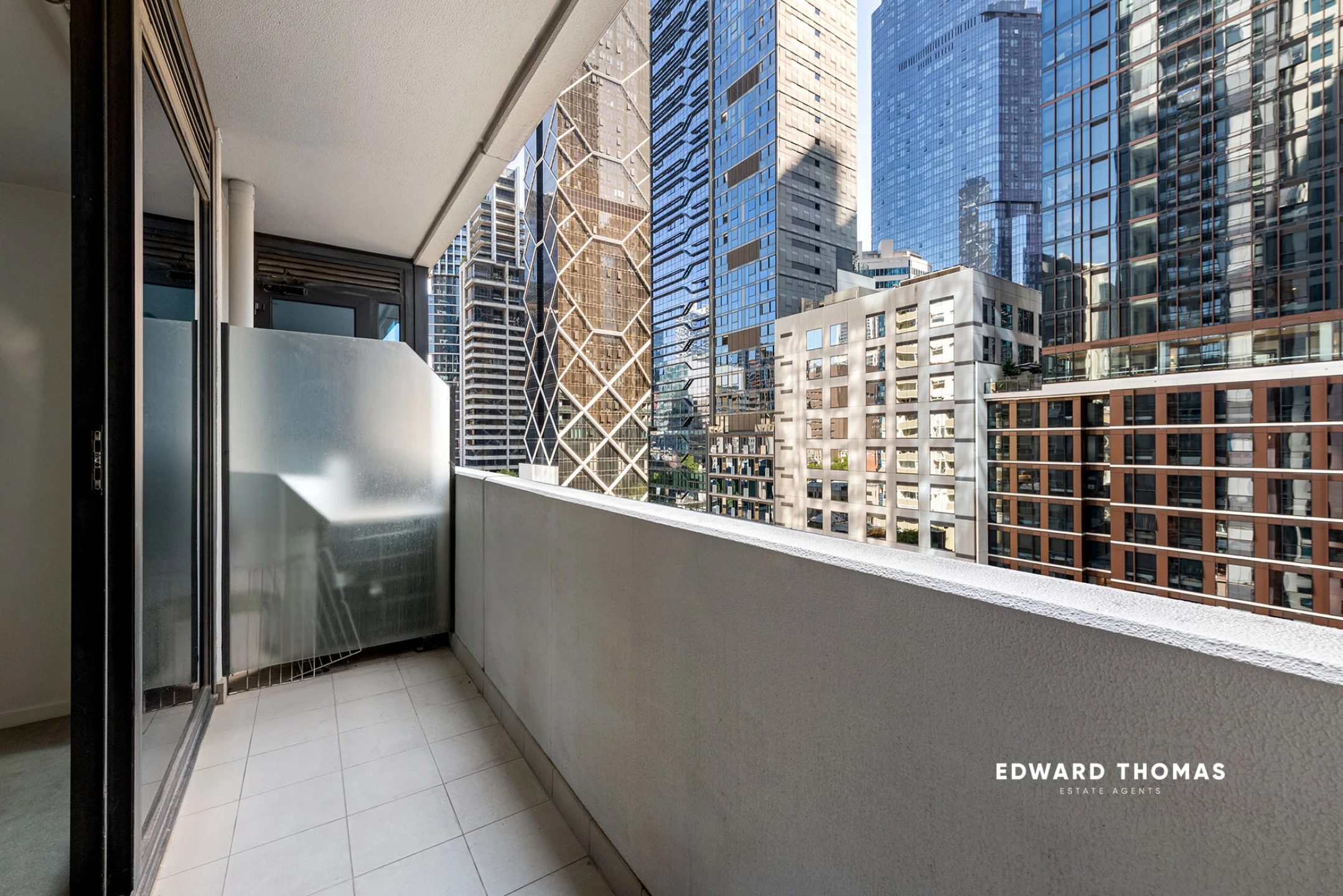 1102 / 5 Sutherland Street, Melbourne VIC 3000, Melbourne - Thumbnail 4