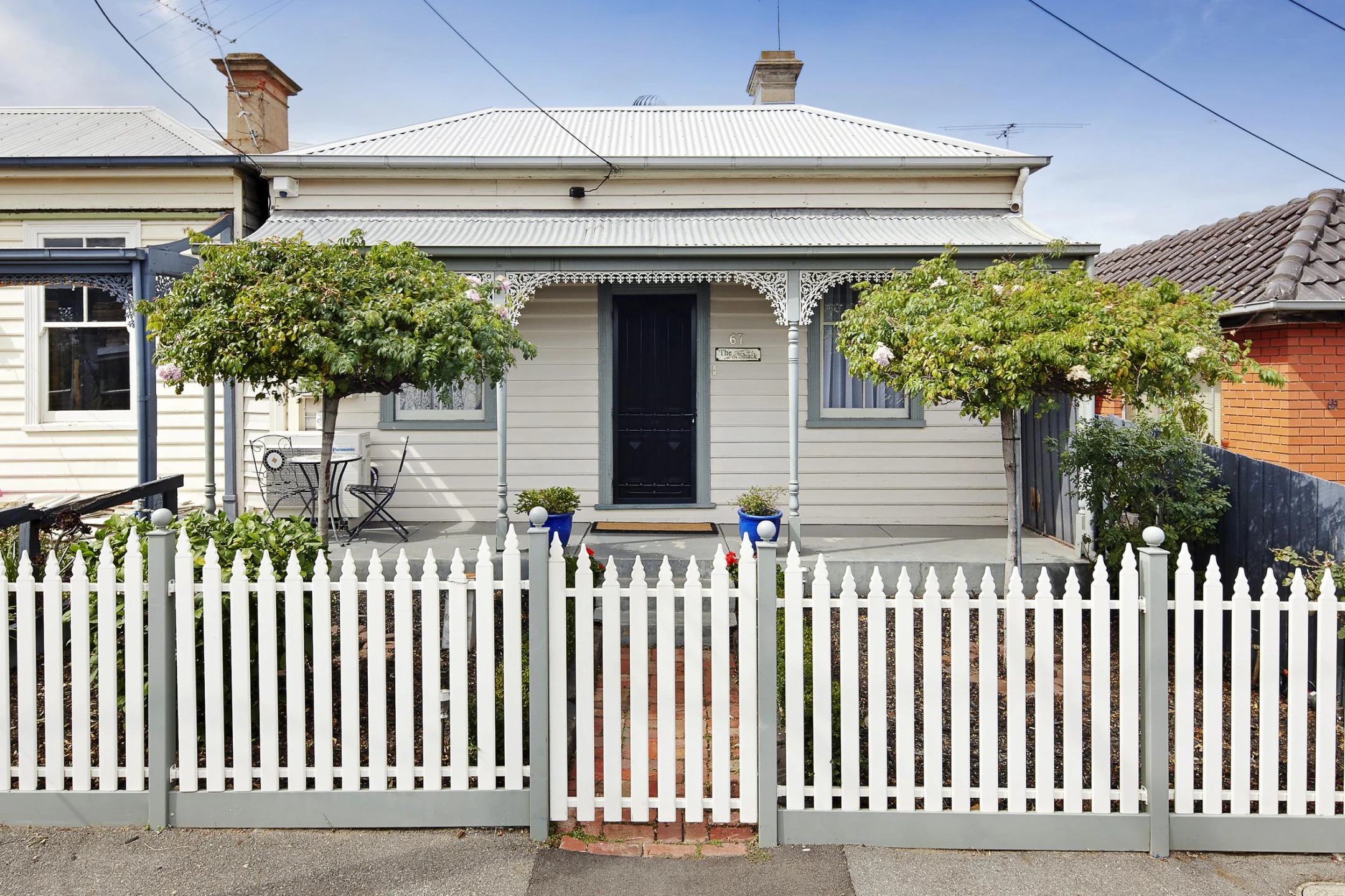 Property enquiry form background image