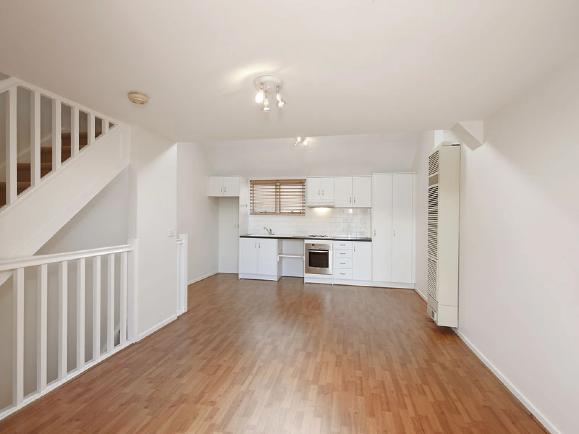 6 Sims Square, Kensington VIC 3031, Kensington - Thumbnail 5
