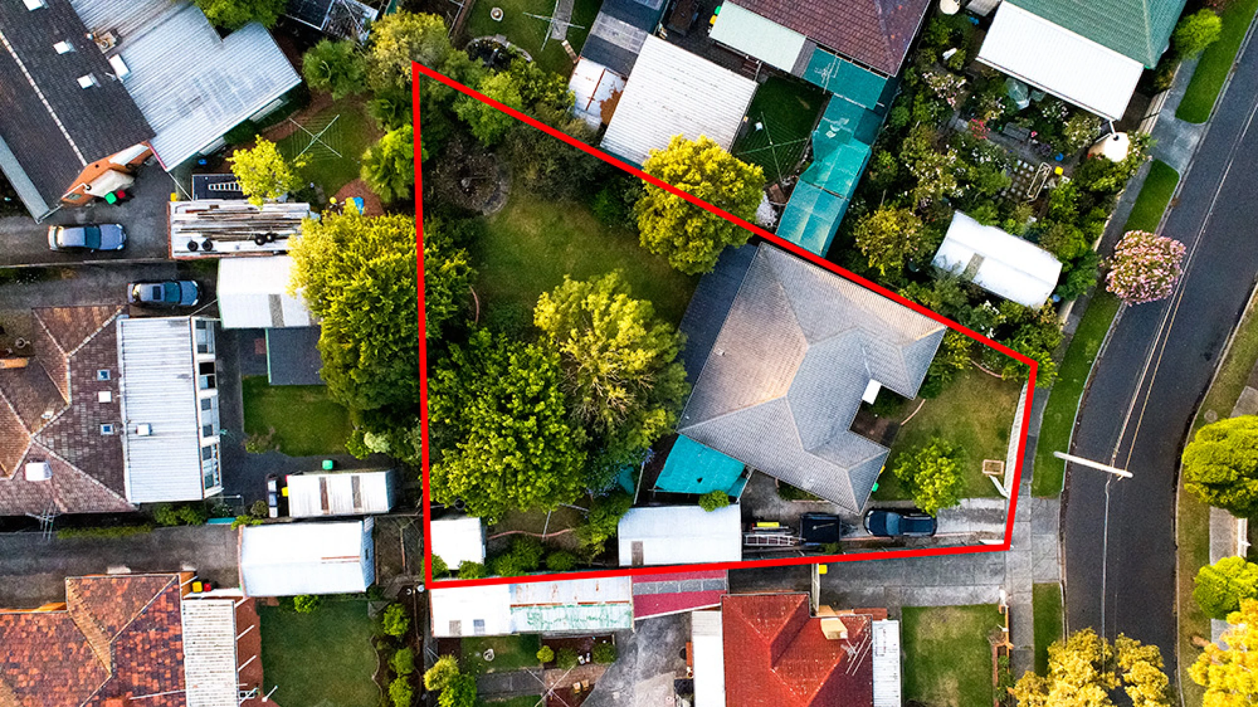 2 Drake Court, Avondale Heights VIC 3034, Avondale Heights - Thumbnail 2
