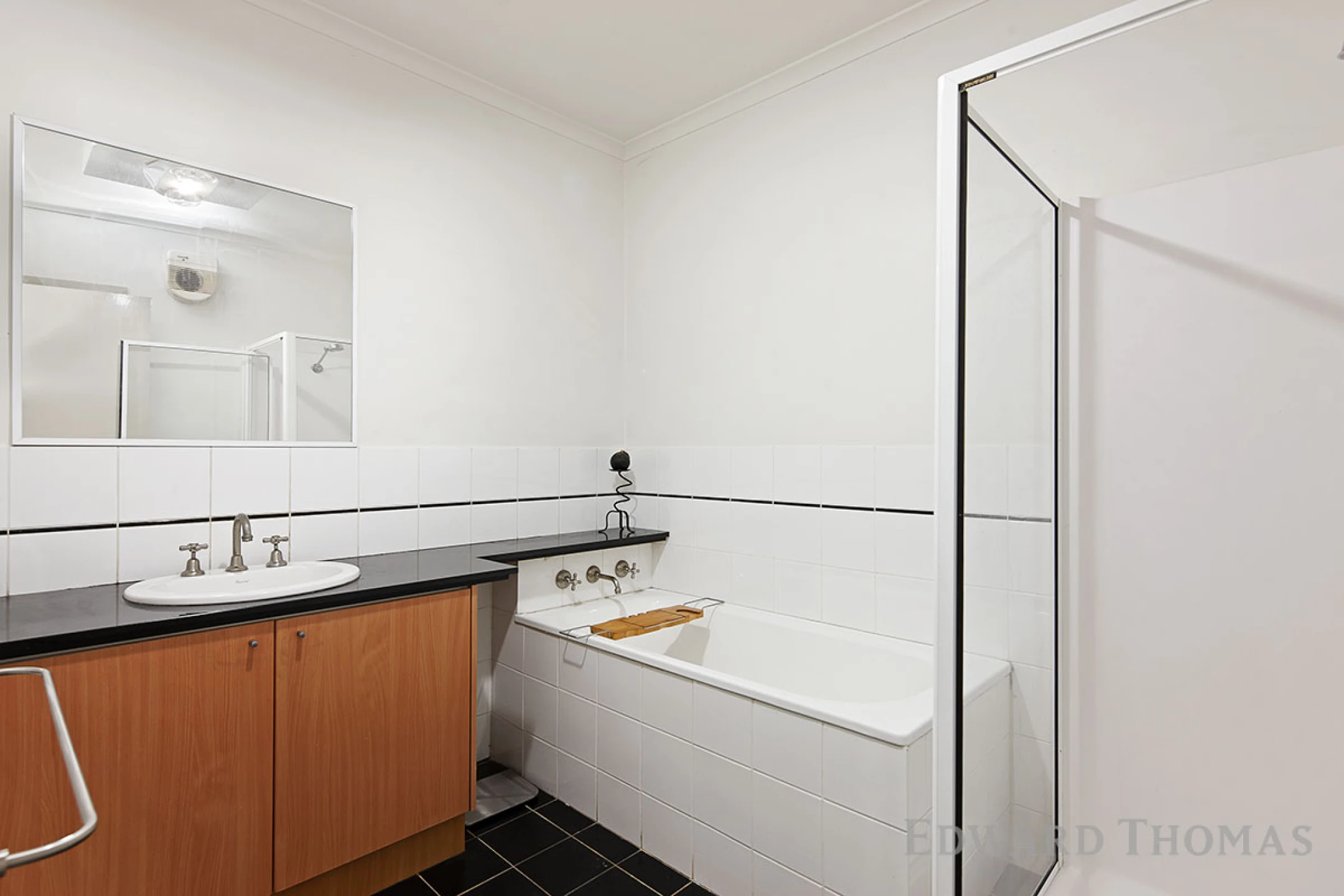 2 / 2 Howlett Street, Kensington VIC 3031, Kensington - Thumbnail 6