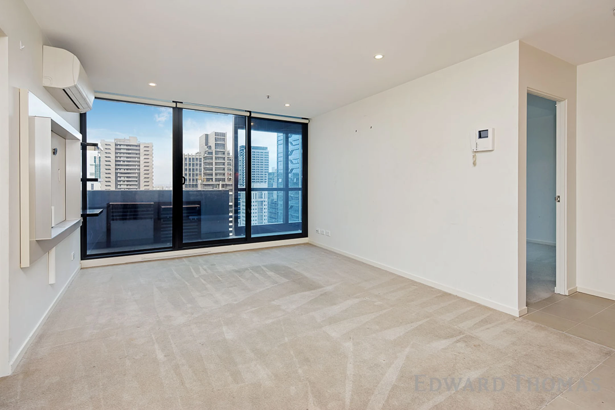 2905 / 8 Sutherland Street, Melbourne VIC 3000, Melbourne - Thumbnail 3