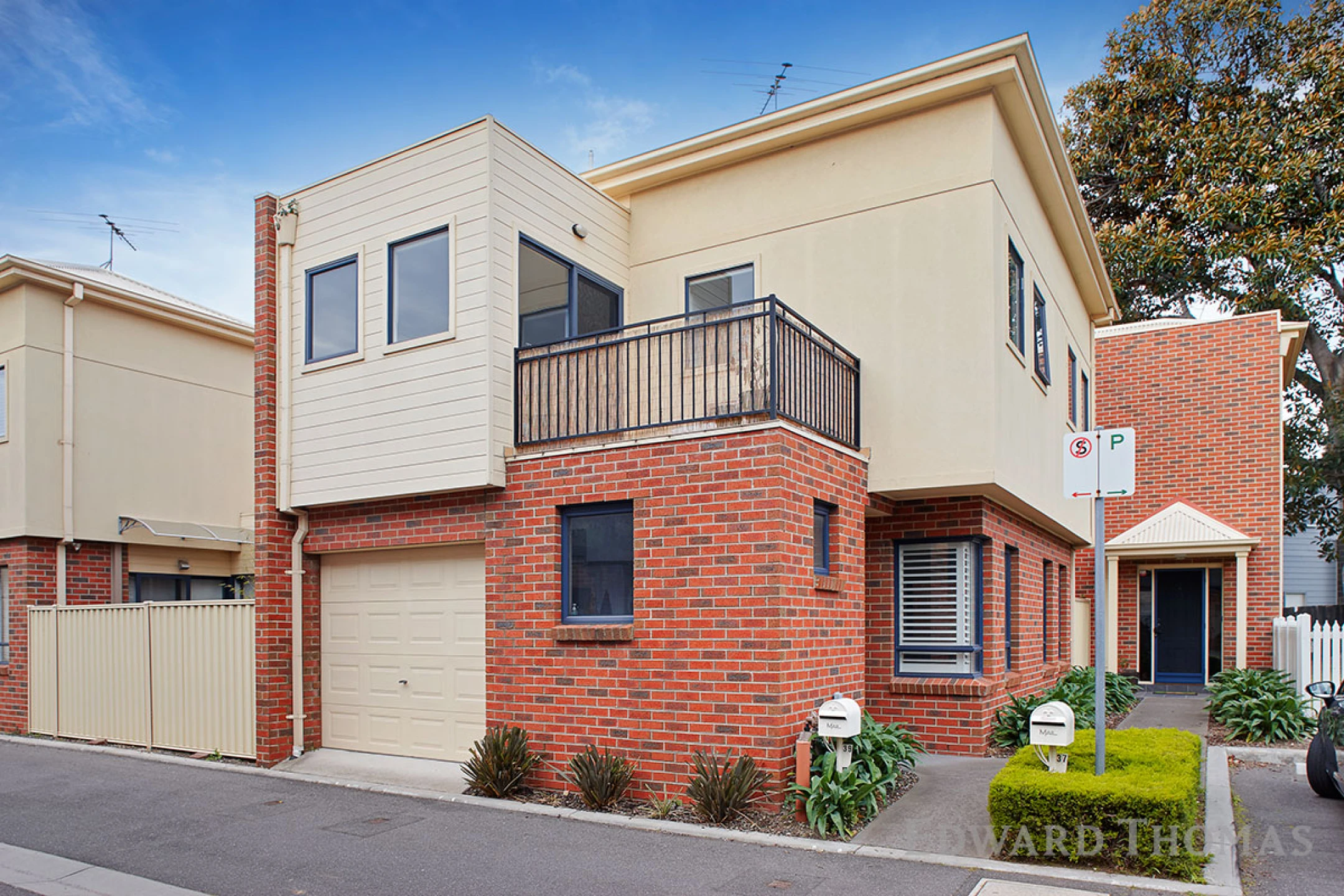 39 Cornish Lane, Kensington VIC 3031, Kensington - Thumbnail 2
