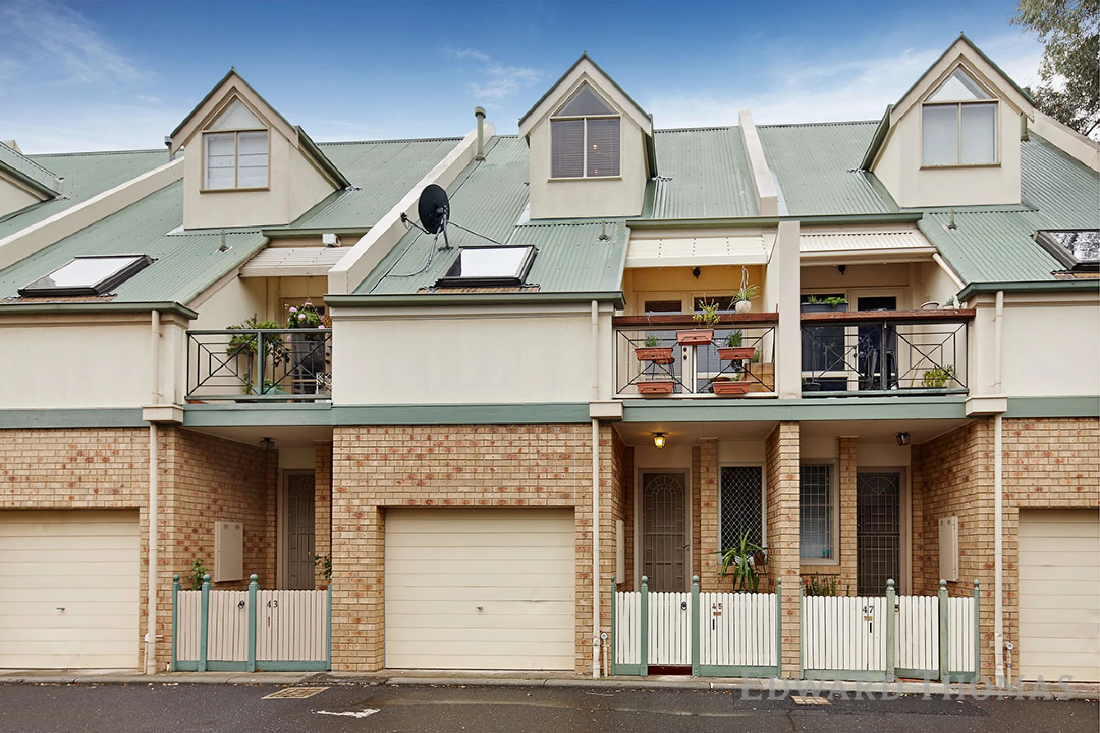 Property enquiry form background image