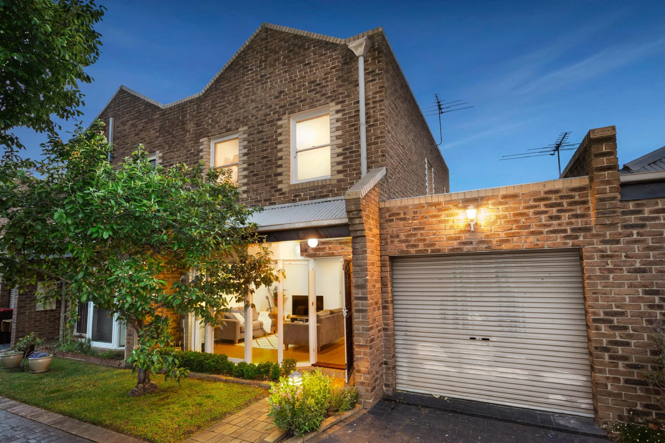 Property enquiry form background image