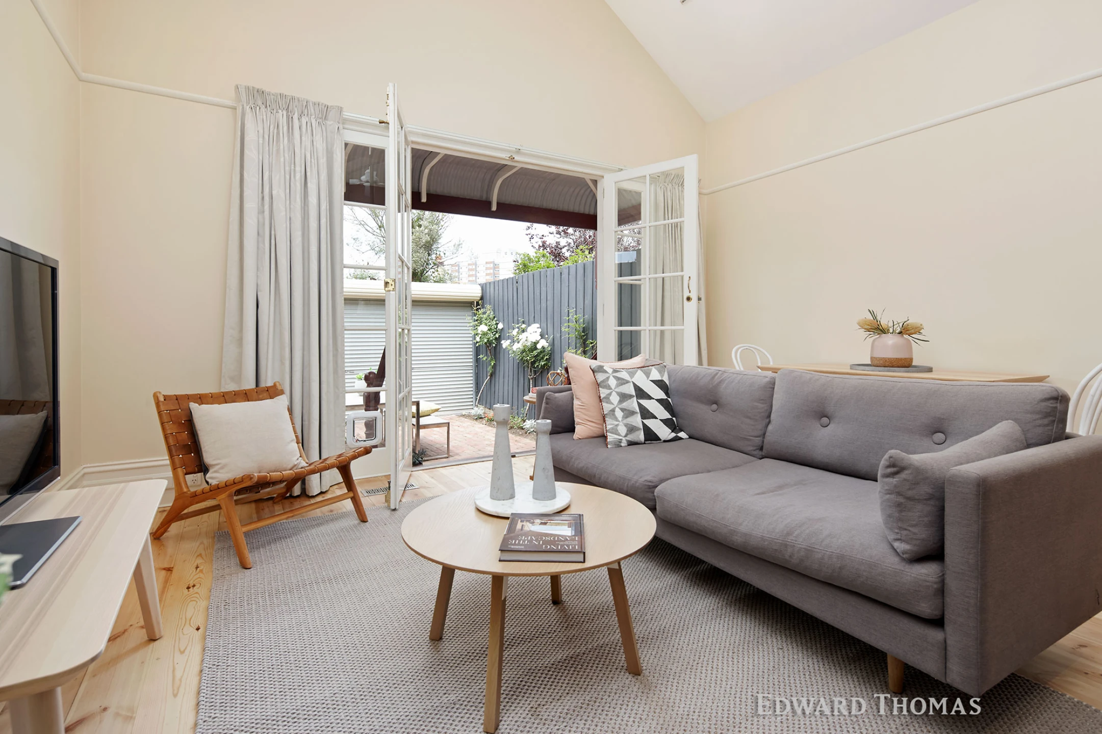 23 Kensington Road, Kensington VIC 3031, Kensington - Thumbnail 2