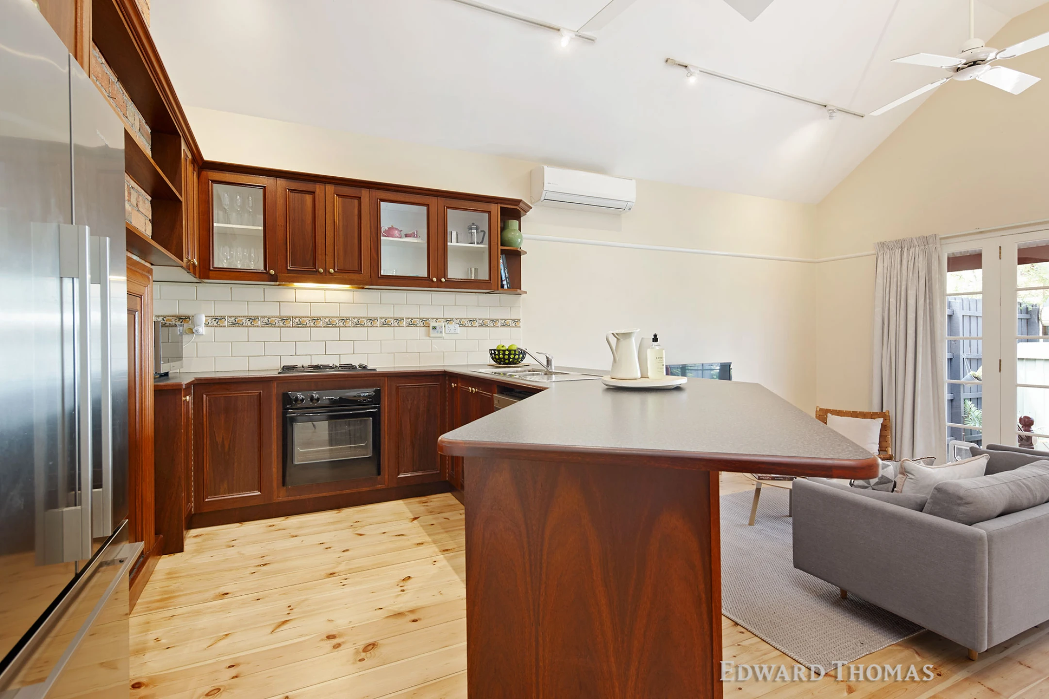23 Kensington Road, Kensington VIC 3031, Kensington - Thumbnail 3