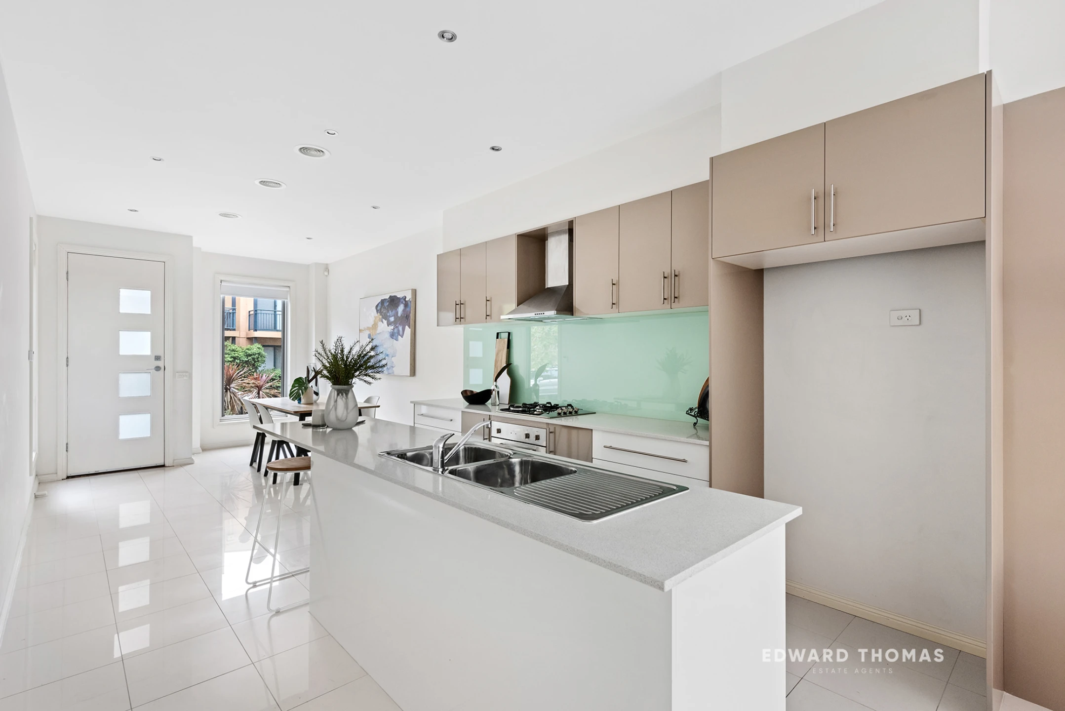195 Stockmans Way, Kensington VIC 3031, Kensington - Thumbnail 4