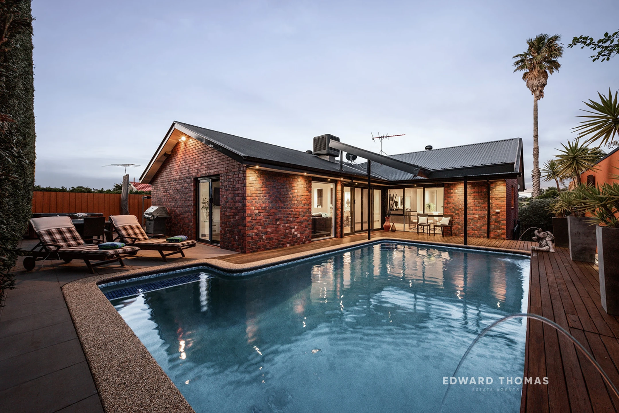 23 Ashford Crescent, Westmeadows VIC 3049, Westmeadows - Thumbnail 2